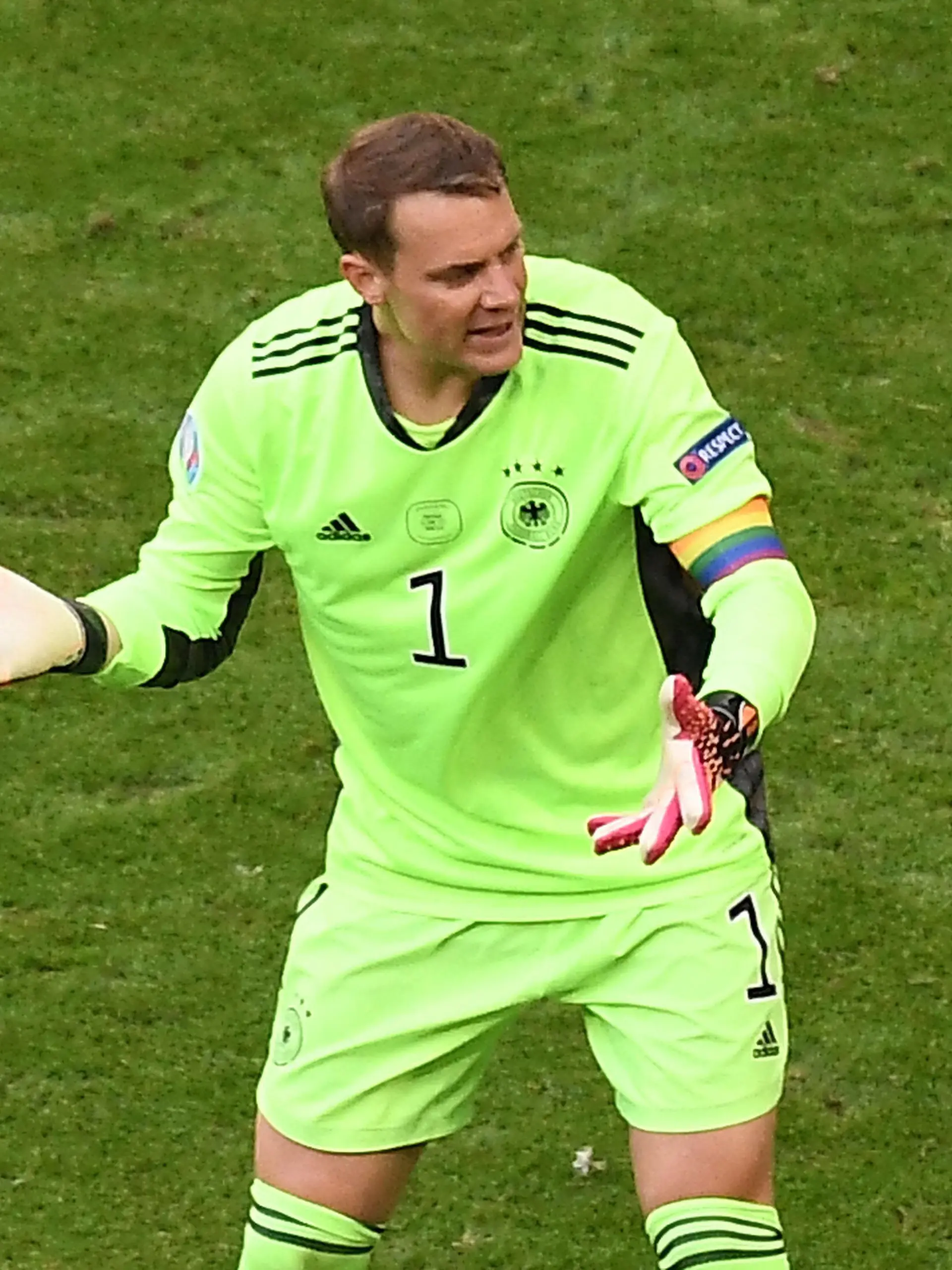  19.06.2021, xjhx, Fussball Europameisterschaft 2020 Gruppe F, Deutschland - Portugal emspor, v.l. Manuel Neuer Deutsche Fussball Nationalmannschaft DFB gestikuliert, gibt Anweisungen gesticulate giving instructions enttaeuscht traurig frustriert dissapointed Muenchen *** 19 06 2021, xjhx, european football championship 2020 group F, germany portugal emspor, v l Manuel Neuer German national football team DFB gesticulate giving instructions disappointed sad frustrated dissapointed Munich