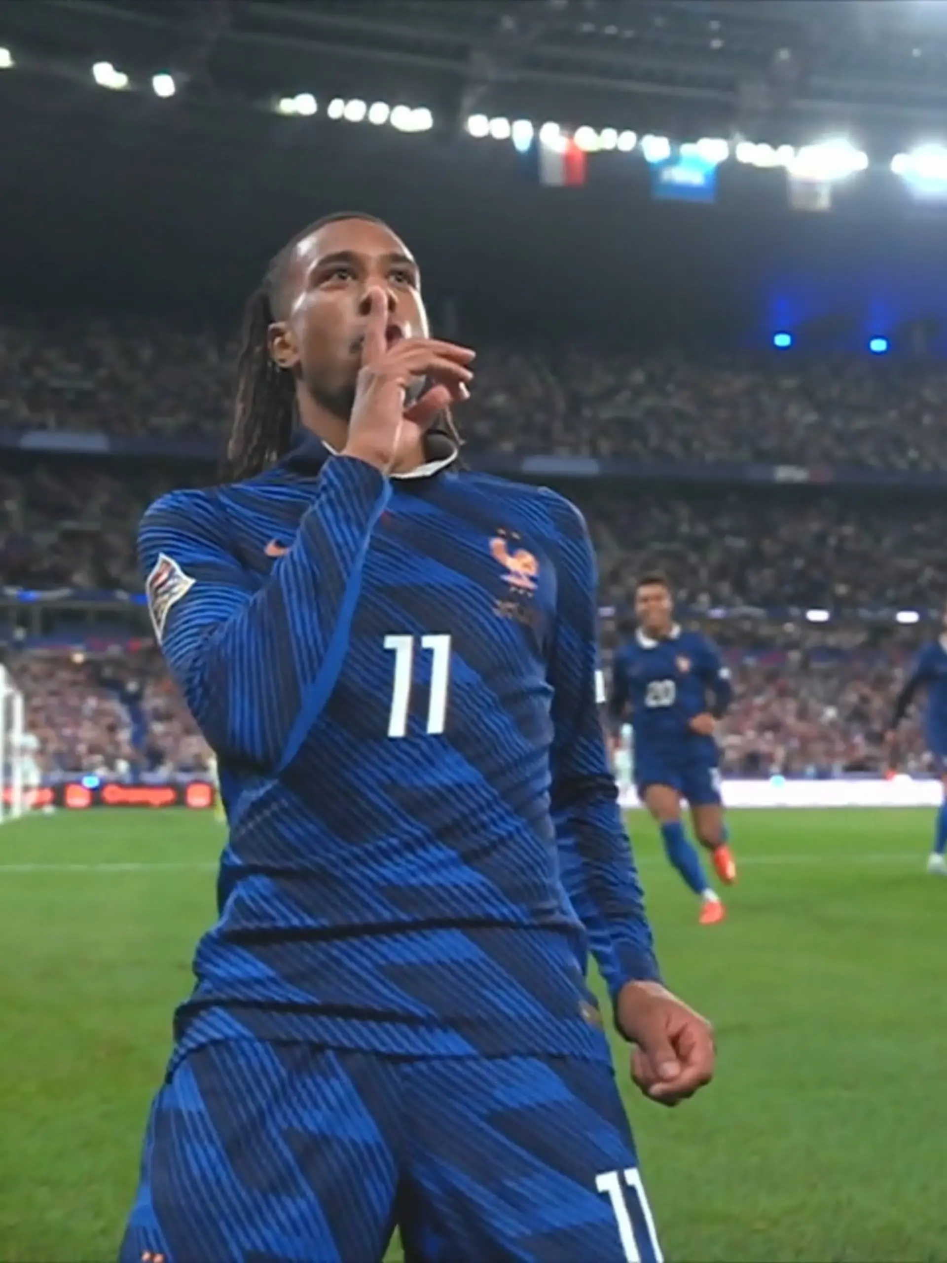 Bild zu: "Dieser Typ ist einfach unglaublich: Nächste Zauber-Show von Bayern-Star Olise"