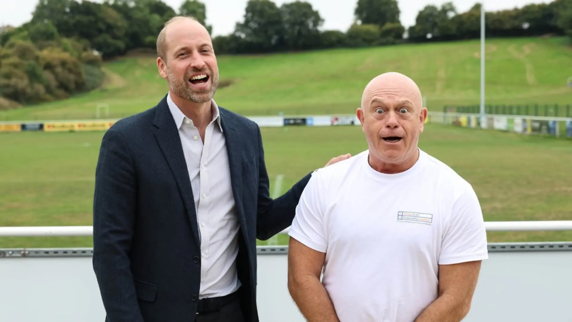 Zum Start einer neuen Initiative zeigten sich Prinz William (l.) und der Schauspieler Ross Kemp am Dienstag bestens gelaunt.