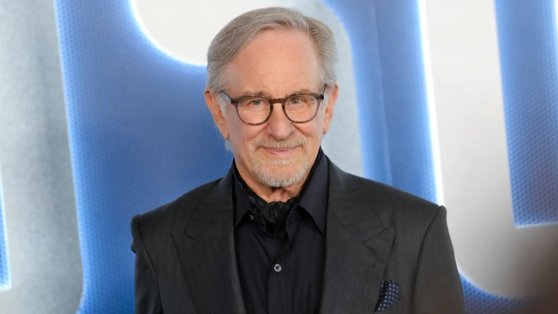 Steven Spielberg übernimmt eine Schlüsselrolle beim achten "Transformers"-Film.