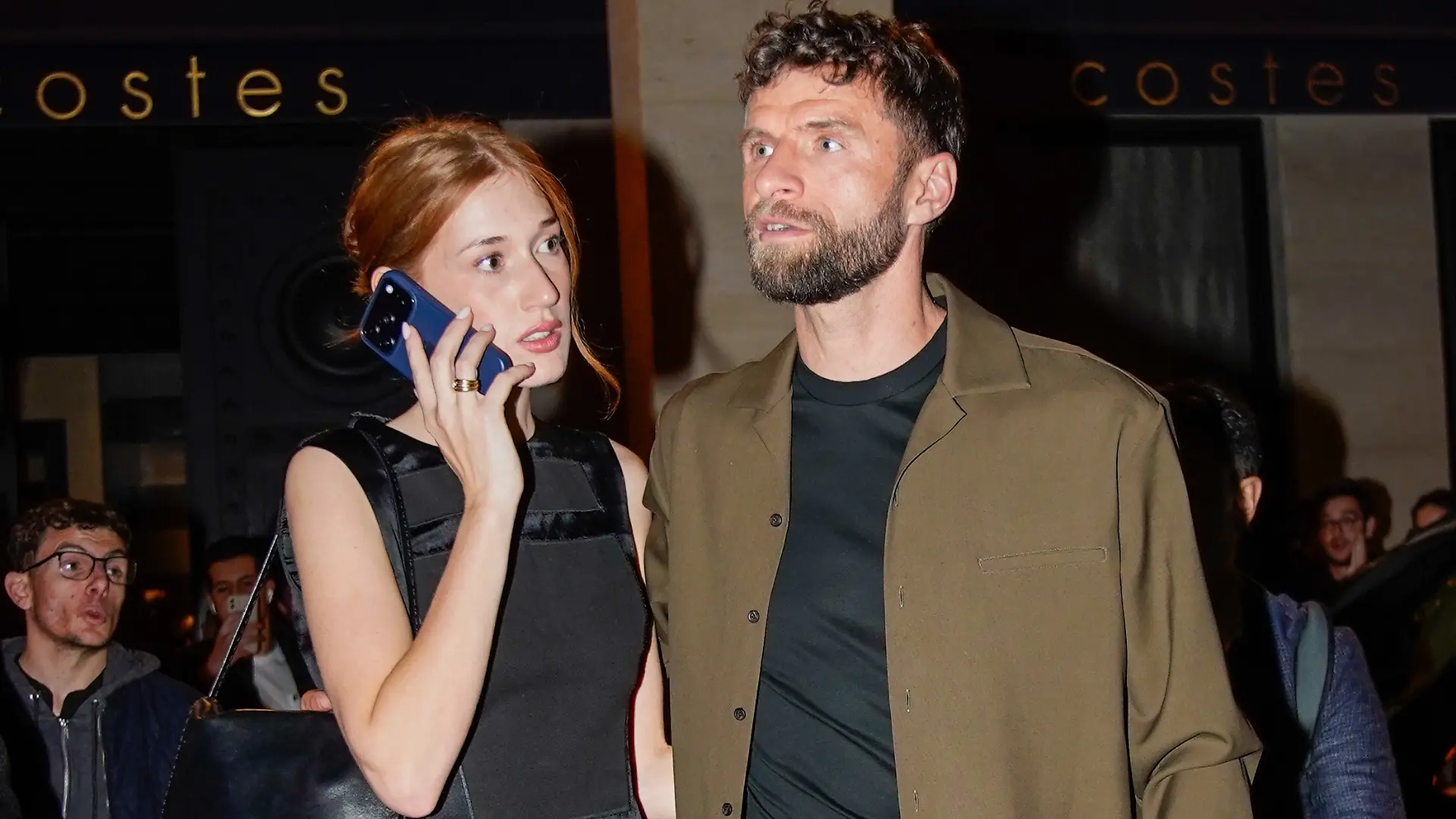 Thomas Müller und Eve Rose Bitbol