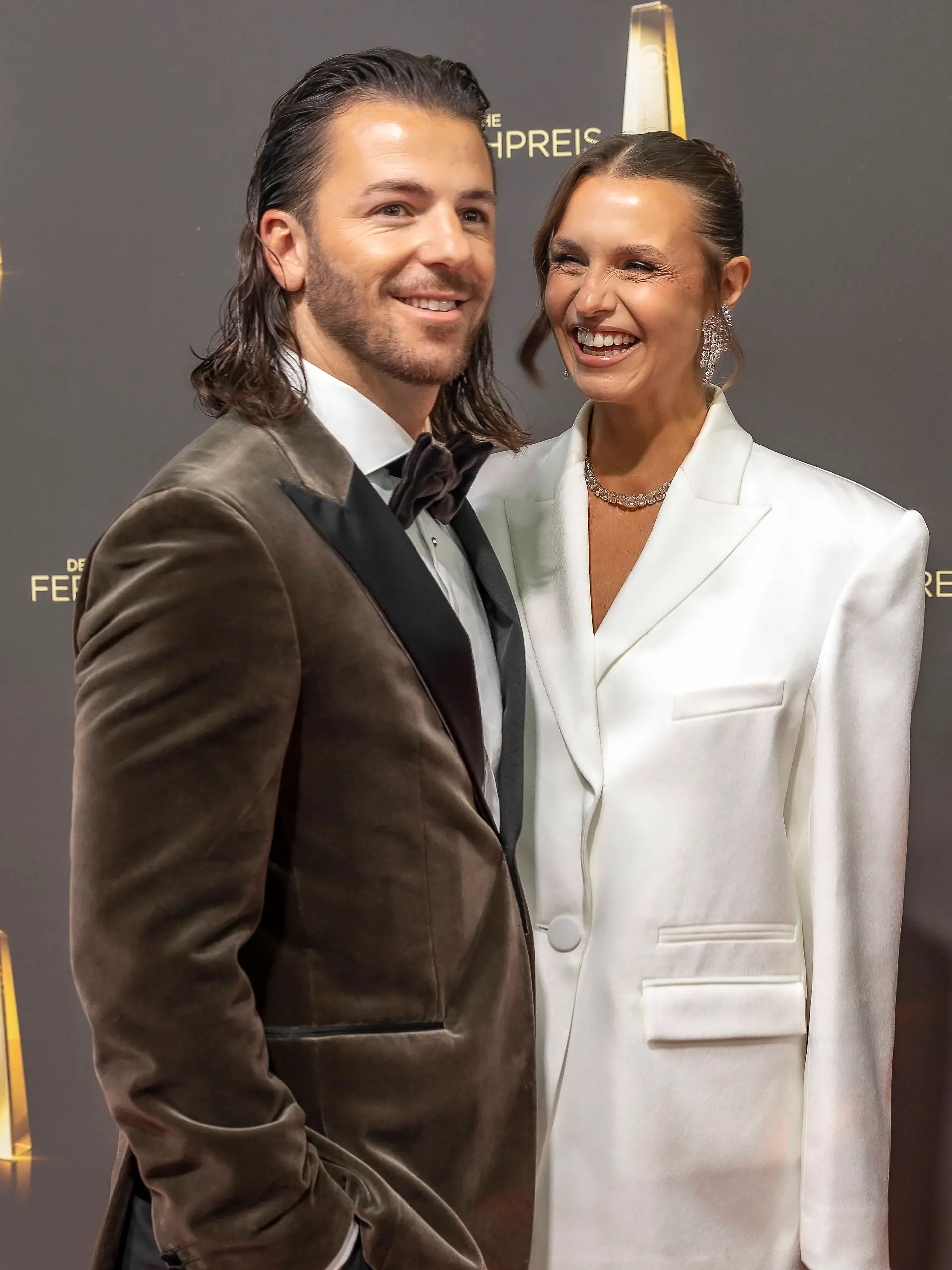 Laura Wontorra mit ihrem Freund Riccardo Basile beim Deutschen Fernsehpreis 2026 in Köln.