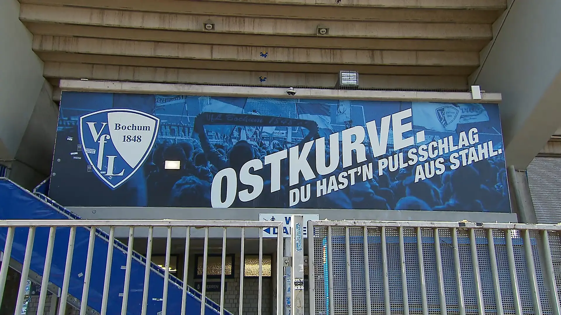 Nicht mehr hüpfen! VfL Bochum sorgt für Frust bei Fans Kuriose Regel im Fußballstadion