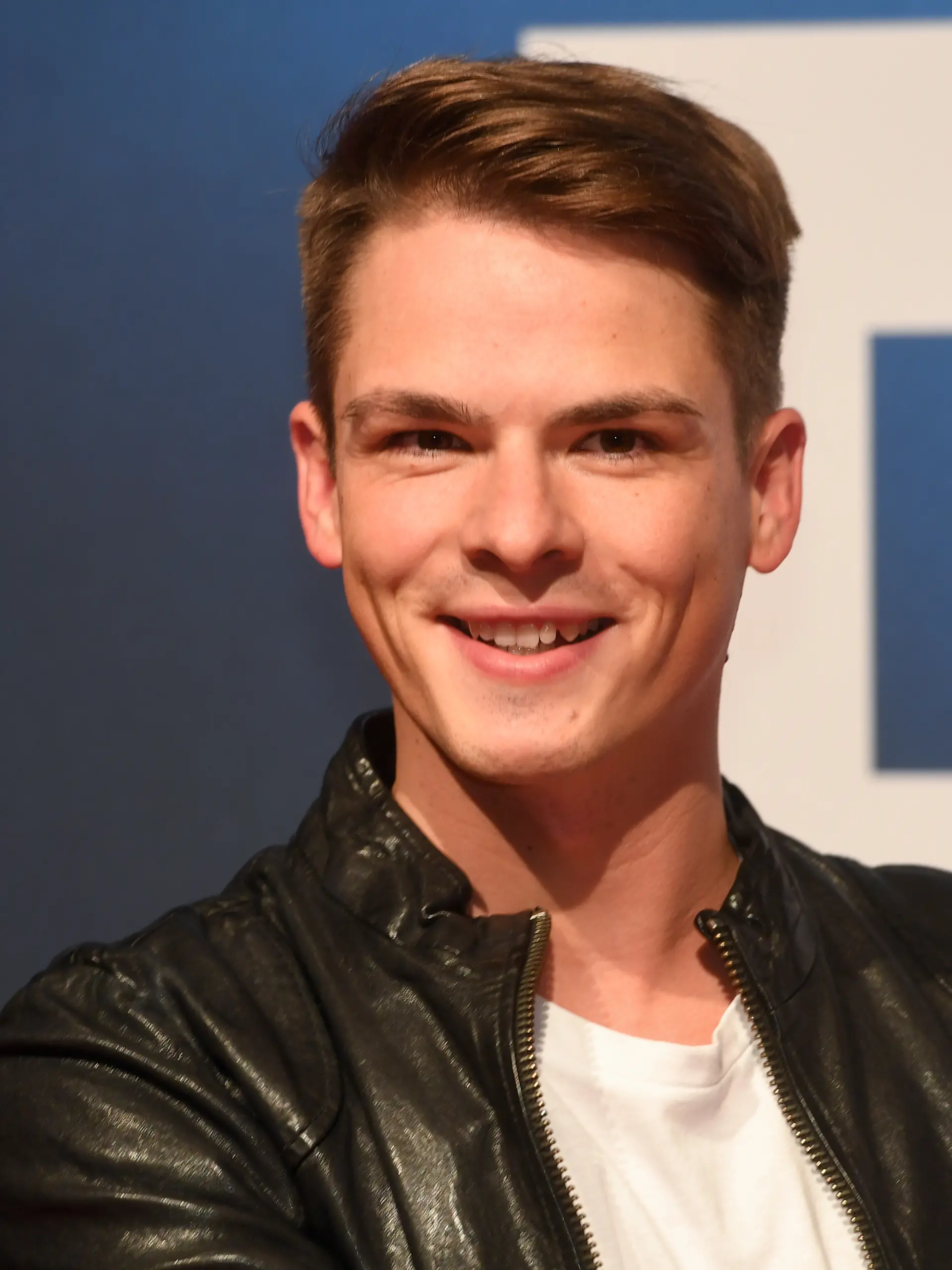 06.11.2018, Bayern, Grünwald Bei München: Marvin Linke, Schauspieler, kommt zur Premiere der TV-Serie "Das Boot" in die Bavaria Studios. Die Serie setzt den Kinofilm "Das Boot" fort und ist ab 23.11.2018 beim Pay-TV-Sender Sky zu sehen. Foto: Tobias Hase/dpa