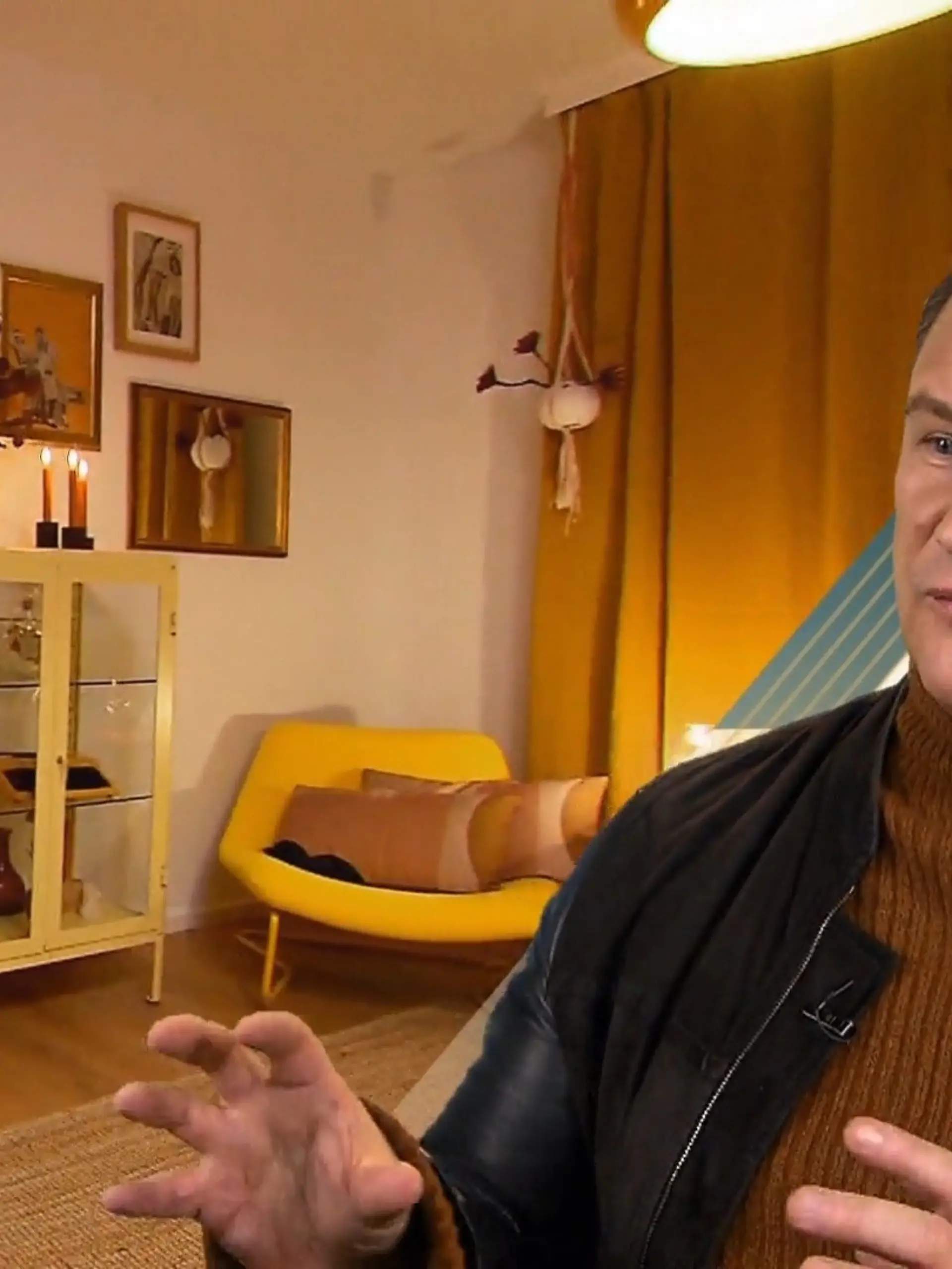 Bild zu: "Guido ist nicht überzeugt von Leas 80er-Zimmer"