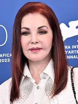 Priscilla Presley hat ein Bild ihrer Enkelinnen geteilt.