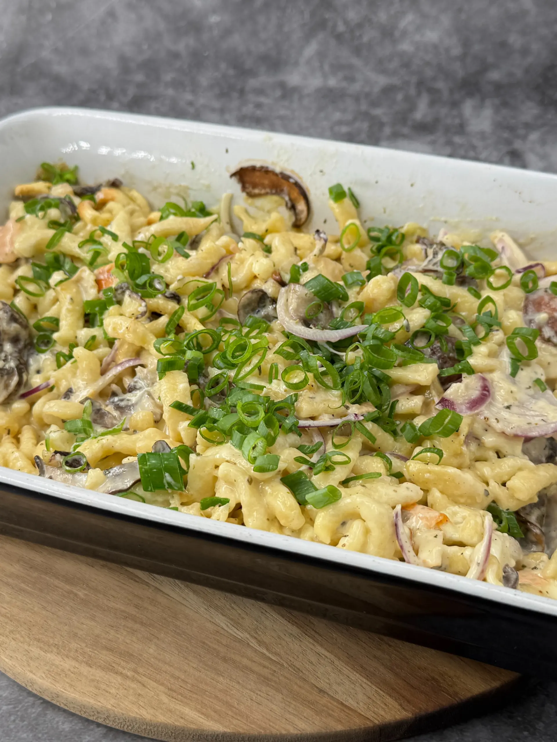 Bild zu: "Hensslers deftige Ofen-Käsespätzle"