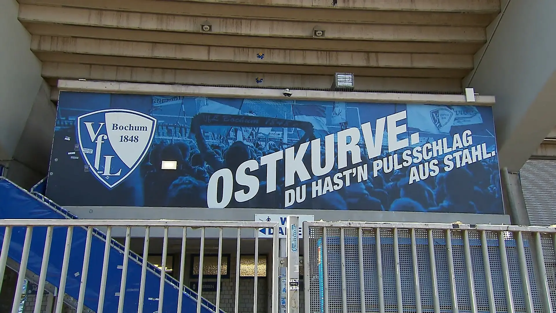 Nicht mehr hüpfen! VfL Bochum sorgt für Frust bei Fans Kuriose Regel im Fußballstadion