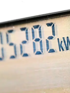Hat die Wärmepumpe einen eigenen Stromzähler? Dann können Endkunden unter Umständen von einem günstigeren Wärmestrom-Tarif profitieren.