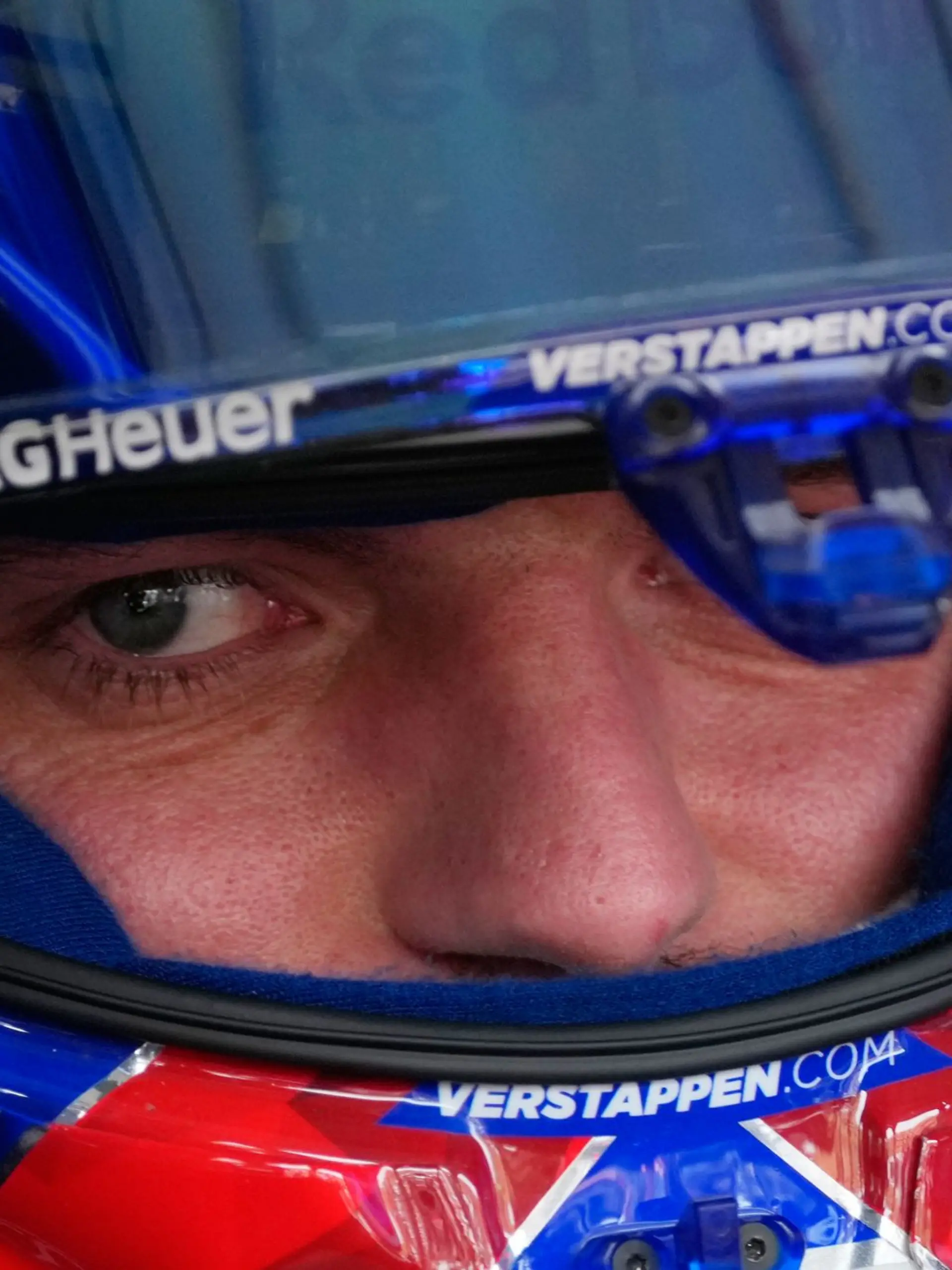 Bild zu: "Hitzetest in Singapur: Verstappen verzichtet auf Kühlweste"