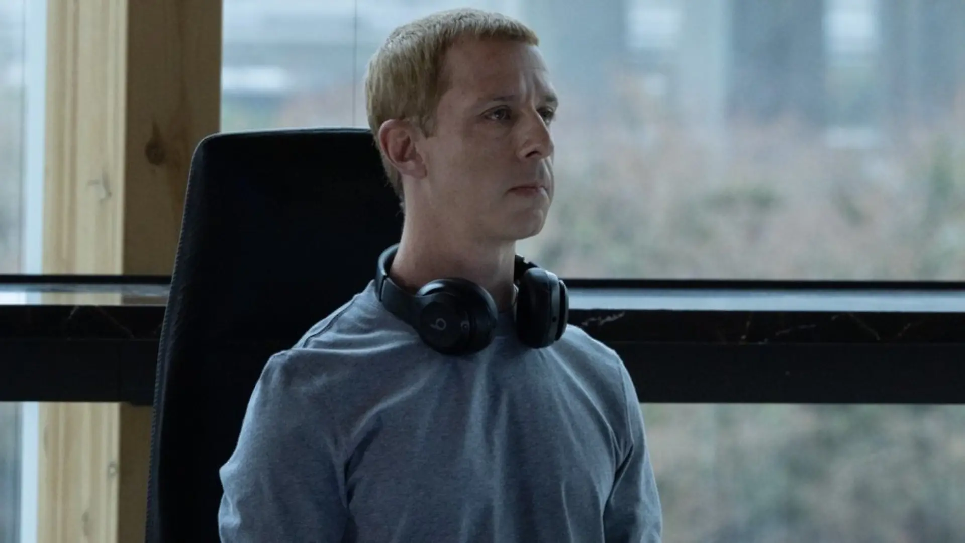 Jeremy Strong als Mark Zuckerberg in "The Social Reckoning".