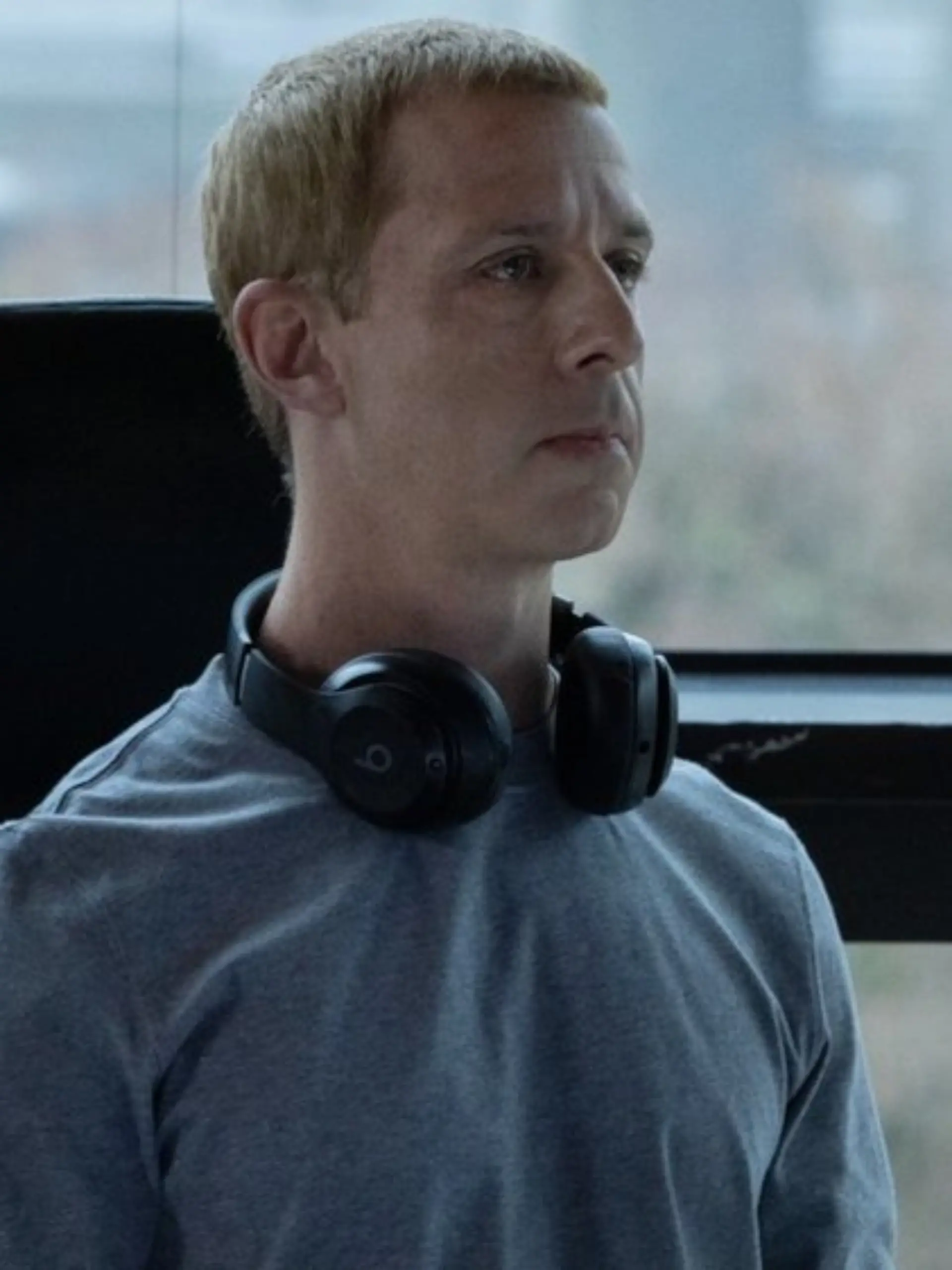 Jeremy Strong als Mark Zuckerberg in "The Social Reckoning".