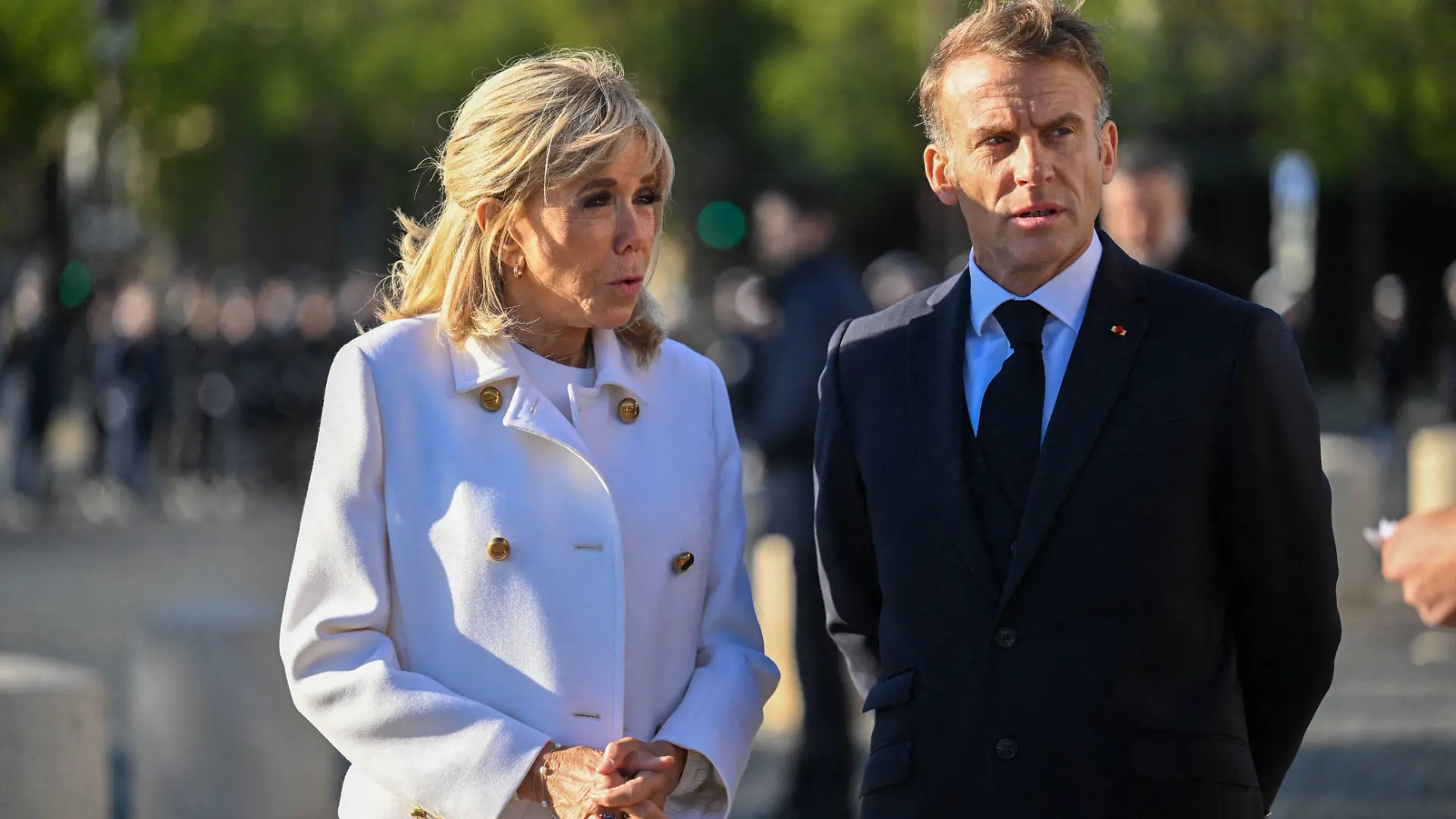 French and German Presidents During a Ceremony at The Arc De Triomphe - Paris French President Emmanuel Macron and his wife Brigitte Macron welcome German President and his wife during a ceremony at the Arc de Triomphe in Paris, France on October 8, 2026. Federal President and his wife are in France for a two-day state visit. Christian Liewig/Pool/ABACAPRESS.COM Paris France PUBLICATIONxNOTxINxFRAxUK Copyright: xLiewigxChristian/Pool/ABACAx