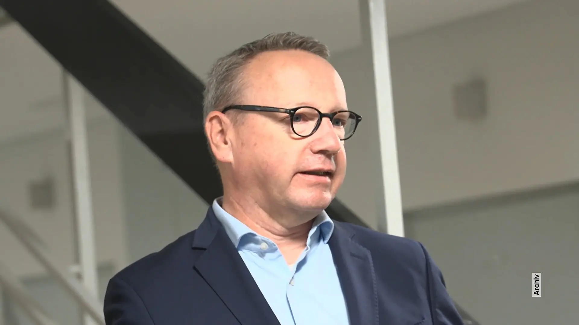 NRW-Justizminister macht Vertraute zur Leiterin der Justizvollzugsabteilung Beförderung sorgt für Wirbel