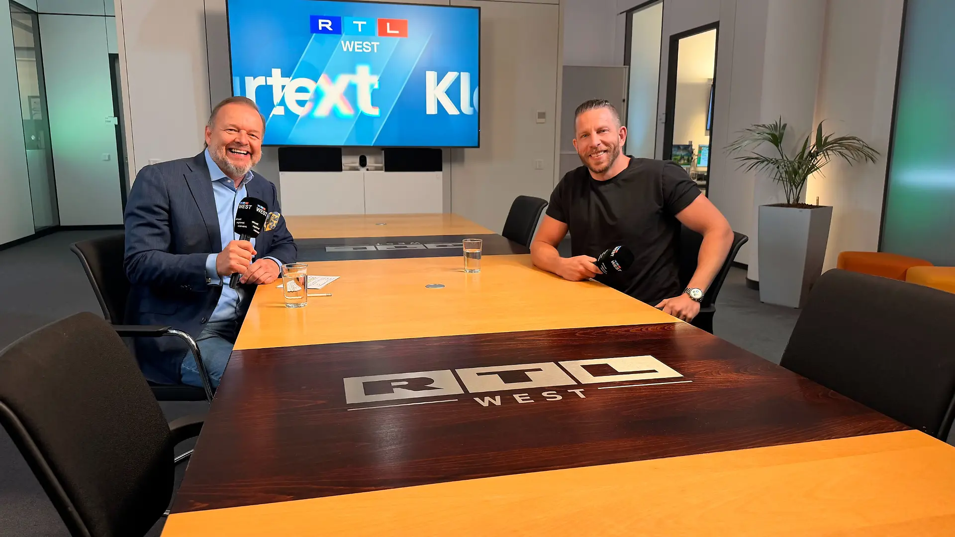 Podcaster Ben Berndt zu Gast bei RTL WEST Klartext zur Meinungsfreiheit