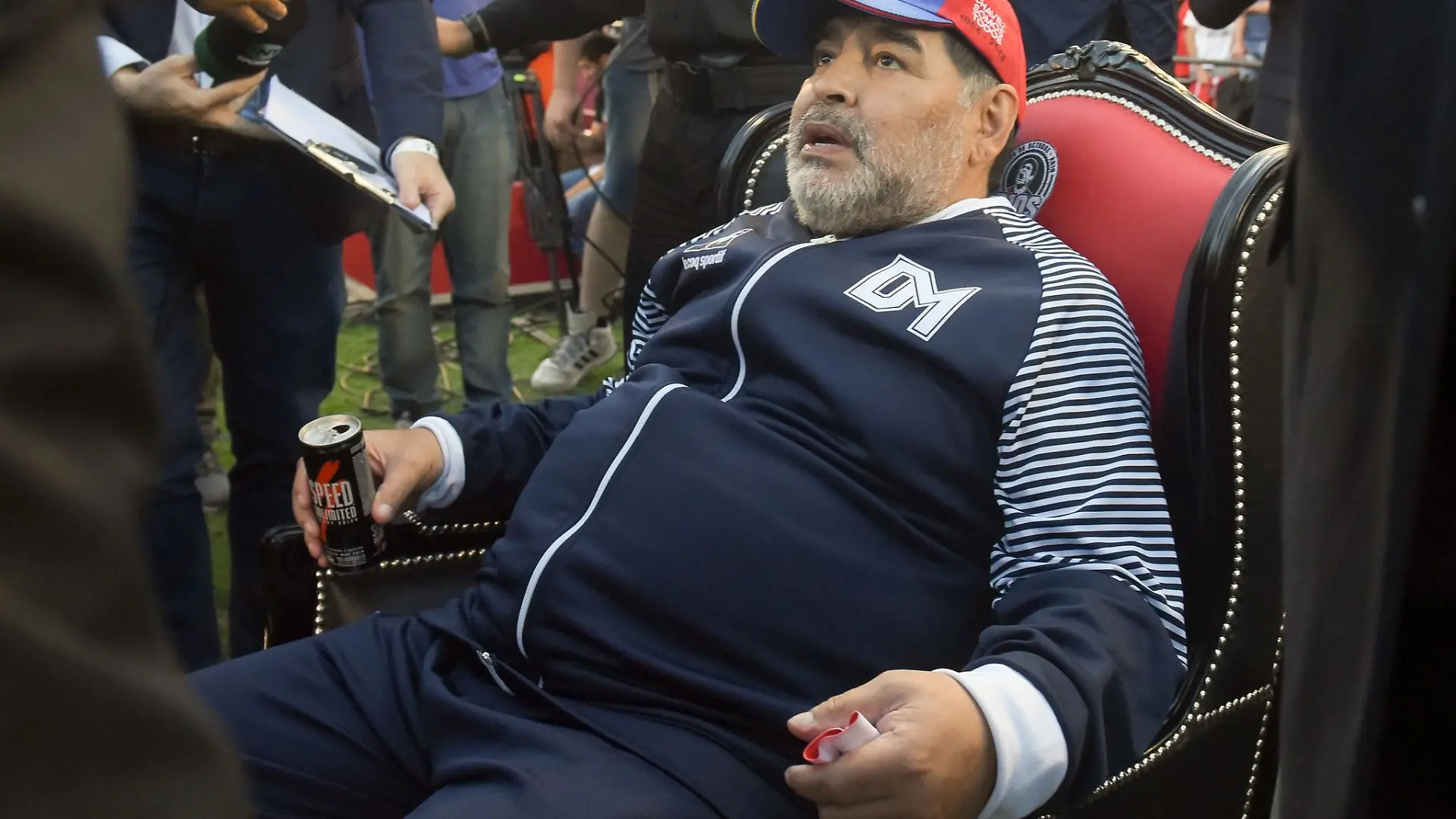 Im Verfahren um den Tod Diego Maradonas hat die Staatsanwaltschaft langjährige Haftstrafen beantragt. (Archivbild)