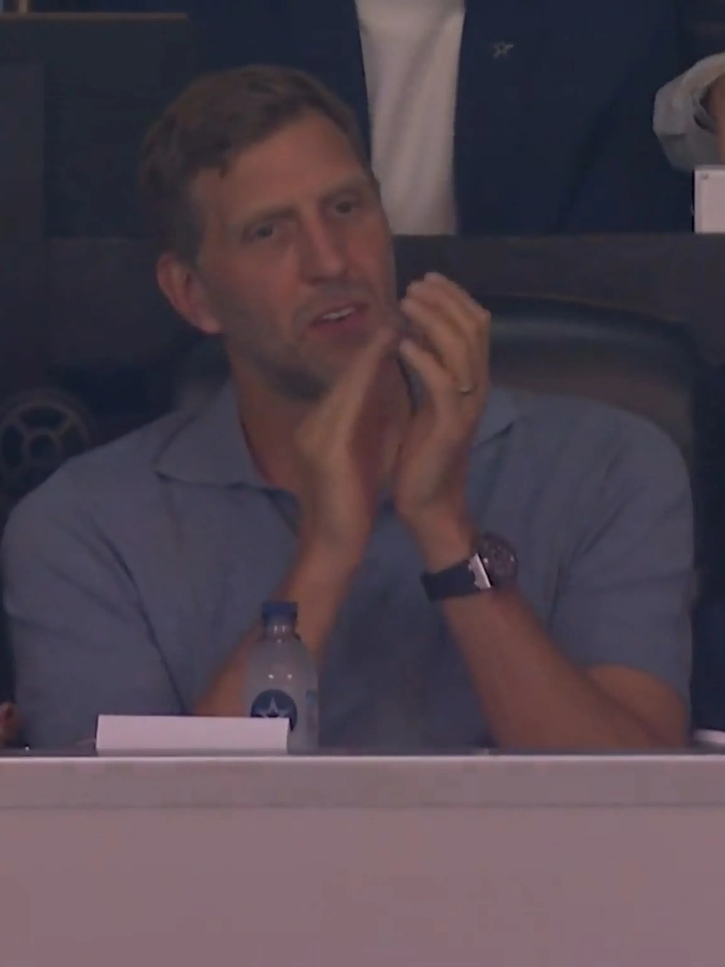 Bild zu: "Dirk Nowitzkis Sohn Max ist schon ein echter Sport-Fan – hier zeigt er es!"
