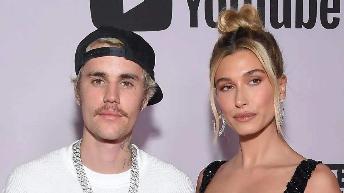 Justin und Hailey Bieber grüßen aus ihrem Griechenland-Urlaub