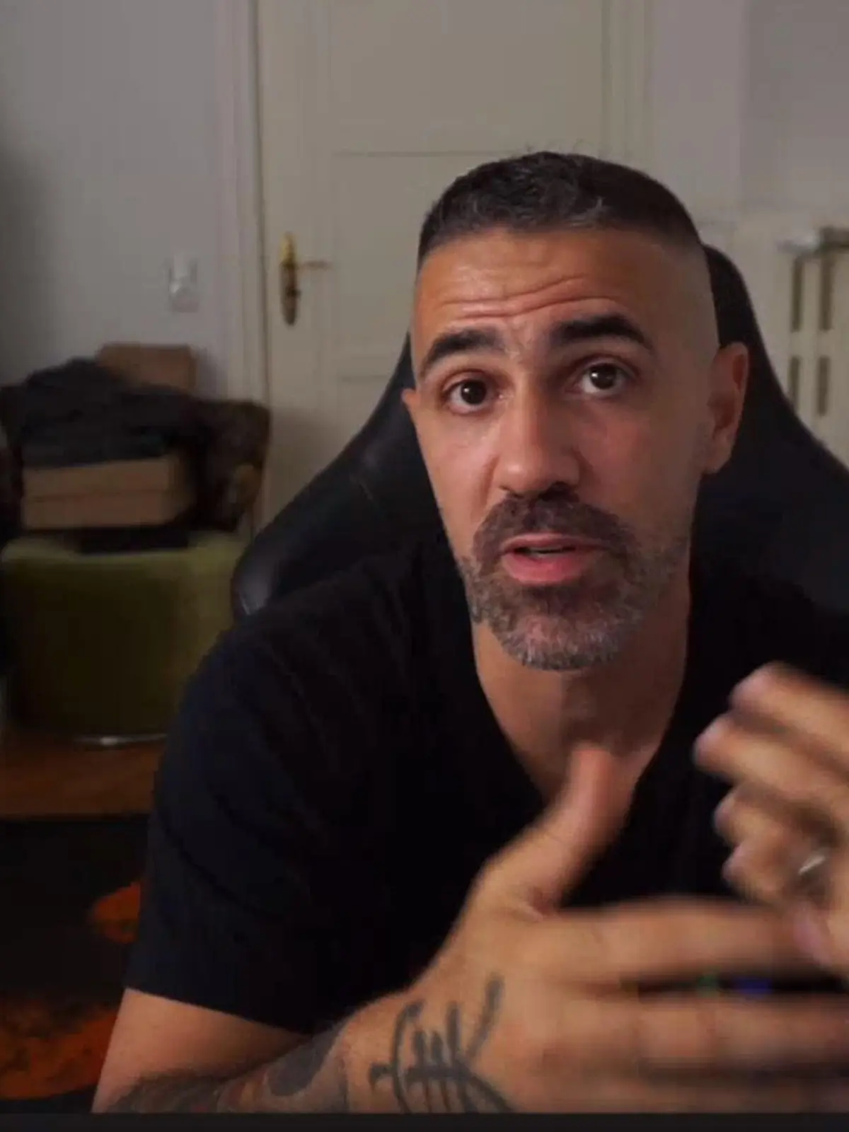 Bushido in seinem Twitch-Video