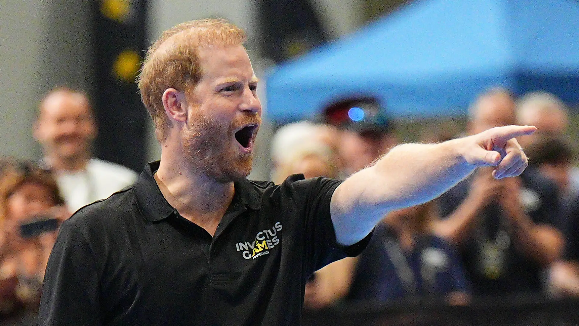 Prinz Harry, Herzog von Sussex, nimmt während eines Besuchs im National Exhibition Centre an einer Pickleball-Partie teil – einer der beiden neuen Sportarten bei den Invictus Games (NEC). Harry hält sich zu einem mehrtägigen Besuch in Großbritannien auf. +++ dpa-Bildfunk +++
