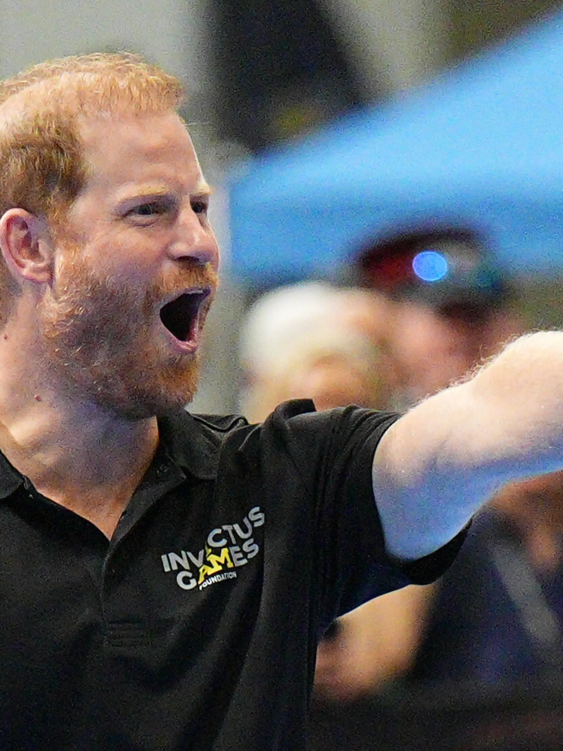 Prinz Harry, Herzog von Sussex, nimmt während eines Besuchs im National Exhibition Centre an einer Pickleball-Partie teil – einer der beiden neuen Sportarten bei den Invictus Games (NEC). Harry hält sich zu einem mehrtägigen Besuch in Großbritannien auf. +++ dpa-Bildfunk +++