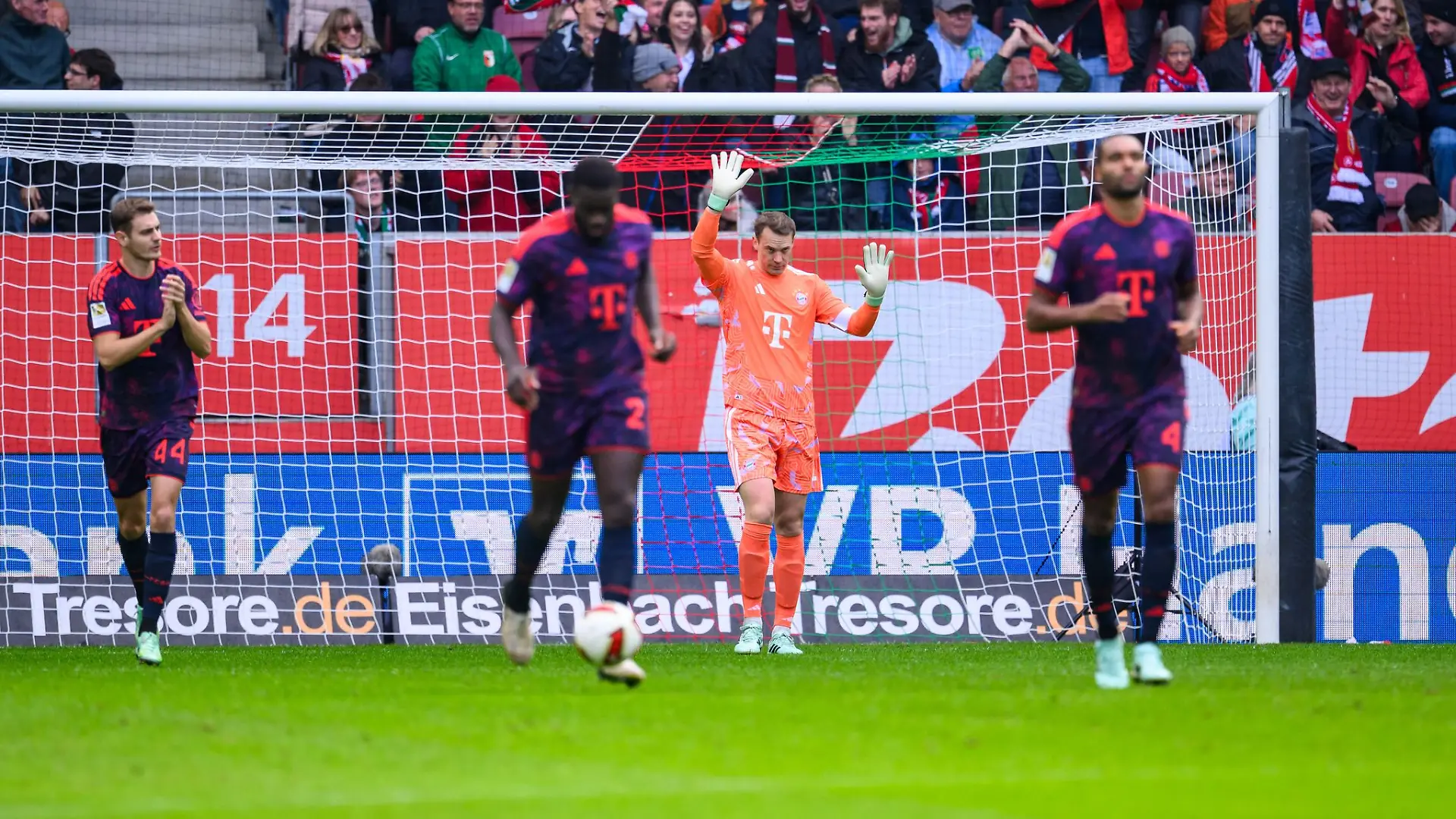  Patzte beim 0:1 gegen Augsburg: Bayern-Torwart Manuel Neuer 
