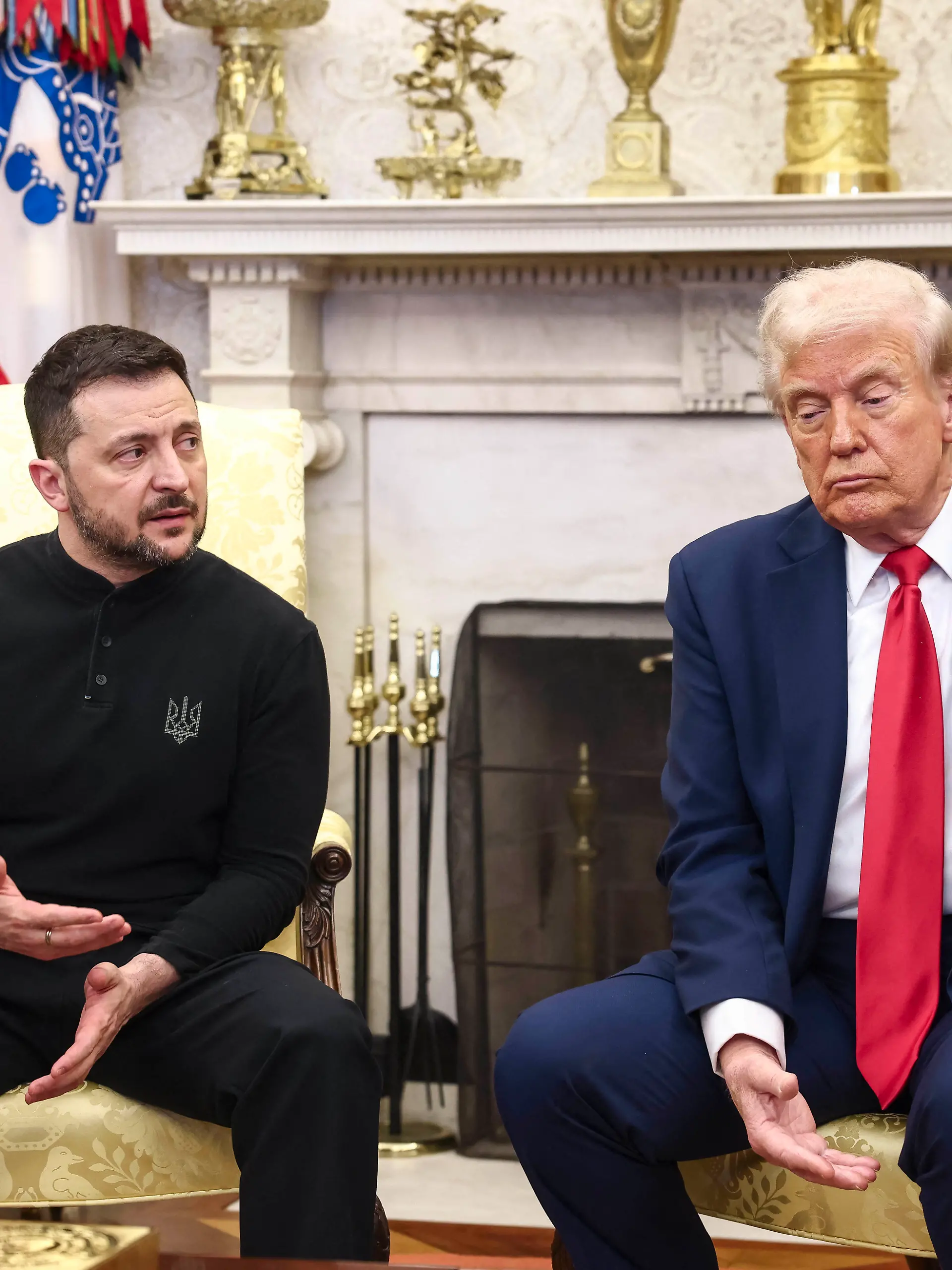 US President Donald Trump (R) meets with Ukrainian President Volodymyr Zelensky (L) in the Oval Office of the White House in Washington, DC, USA, 28 February 2025. Zelensky is in Washington to sign the framework of a deal, pushed by President Trump, to share Ukrainesâs mineral wealth with the US.