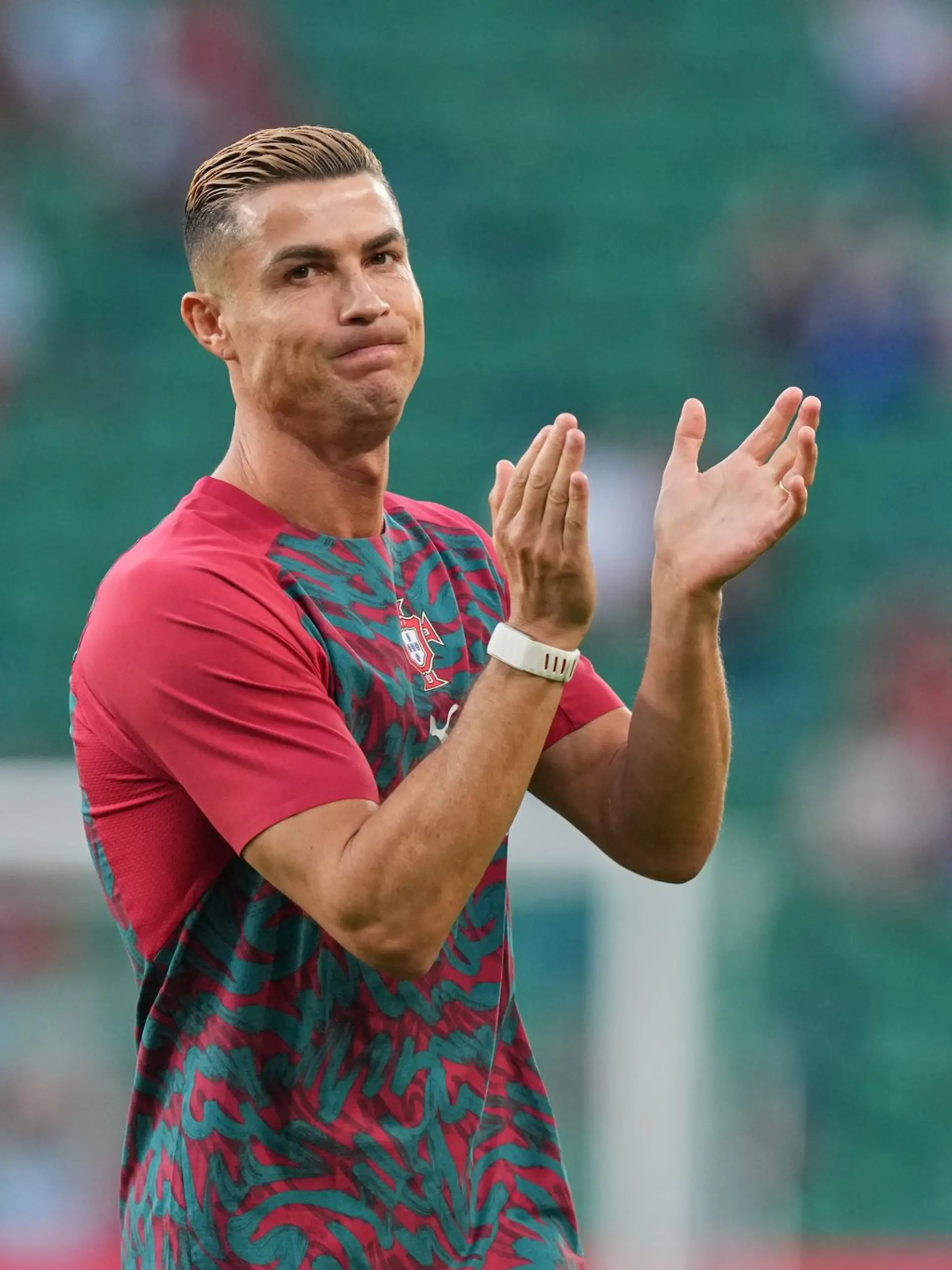 Bild zu: "Hin und her nach Eklat: Wie geht es im Fall Ronaldo weiter?"