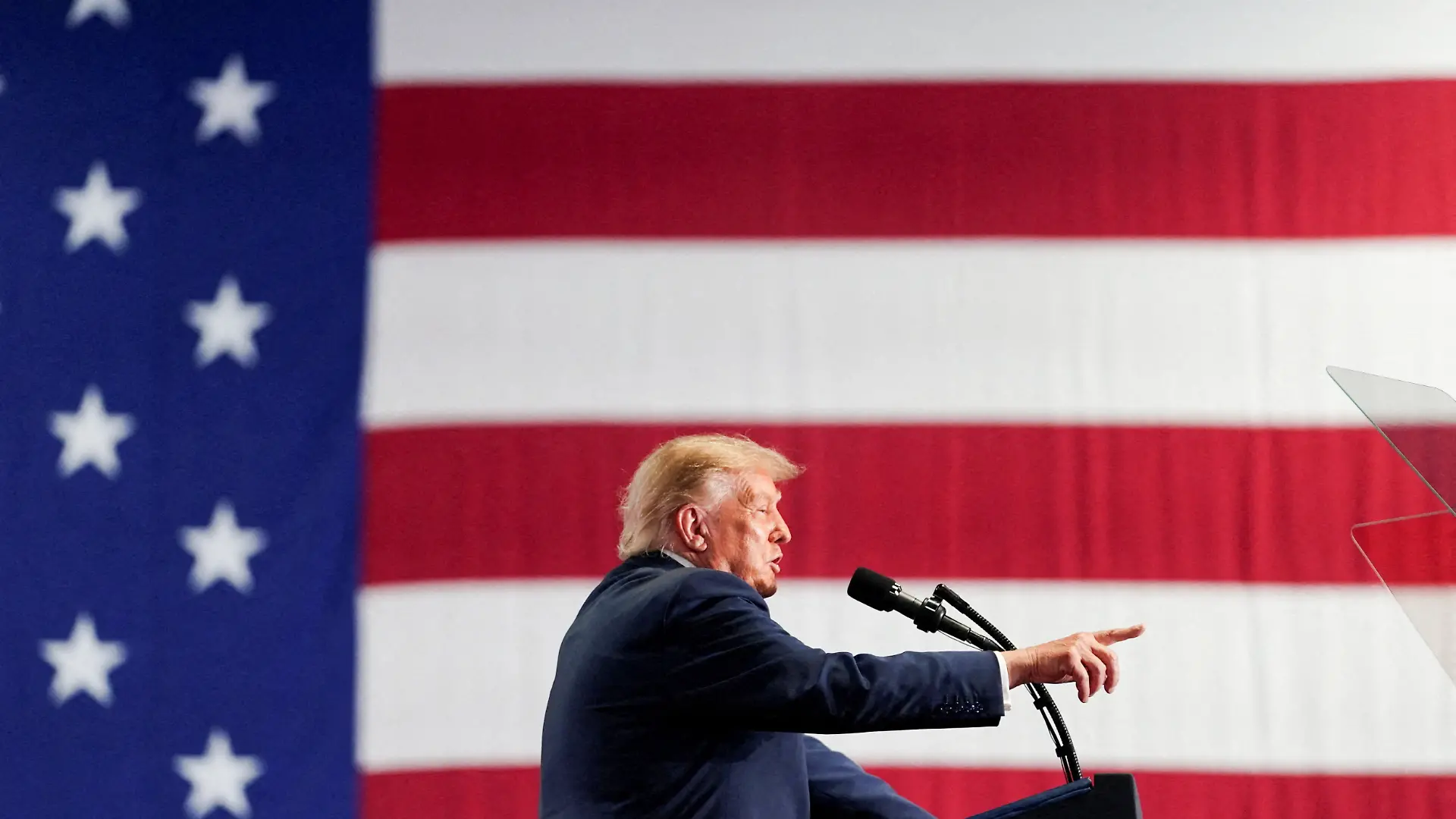 US President Donald Trump attends a campaign rally in Syracuse, New York, US, October 9, 2026. REUTERS/Nathan Howard TPX IMAGES OF THE DAY