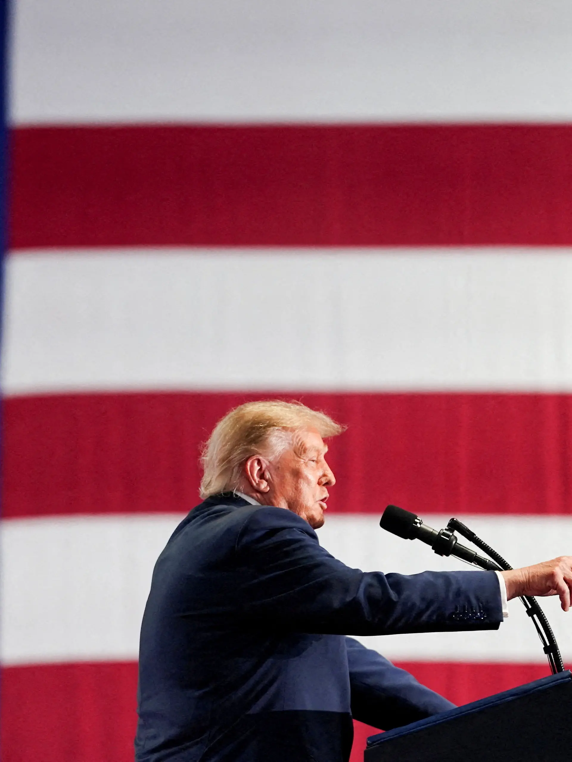 US President Donald Trump attends a campaign rally in Syracuse, New York, US, October 9, 2026. REUTERS/Nathan Howard      TPX IMAGES OF THE DAY