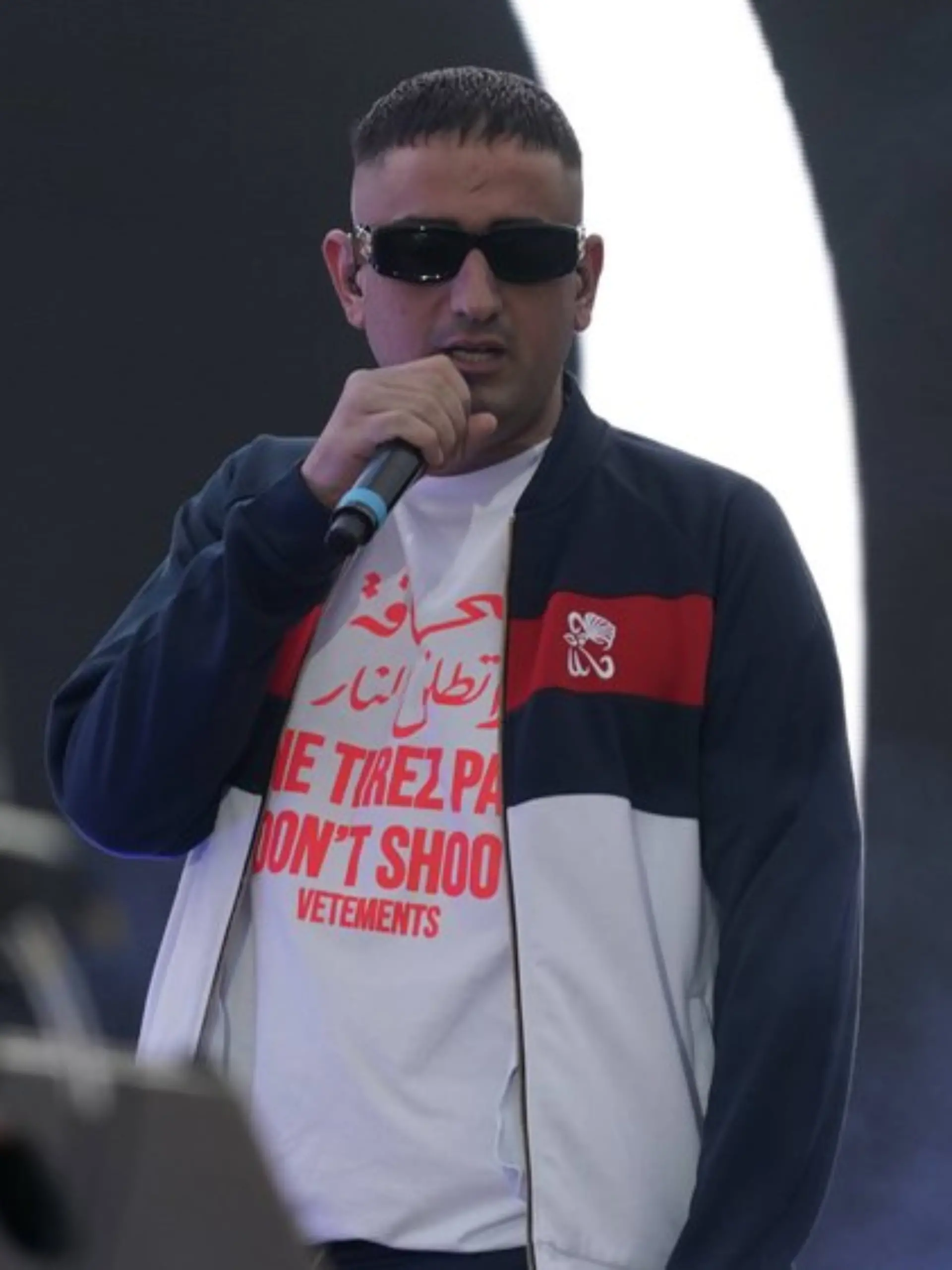 Rapper Haftbefehl "befindet sich unter ärztlicher Aufsicht".