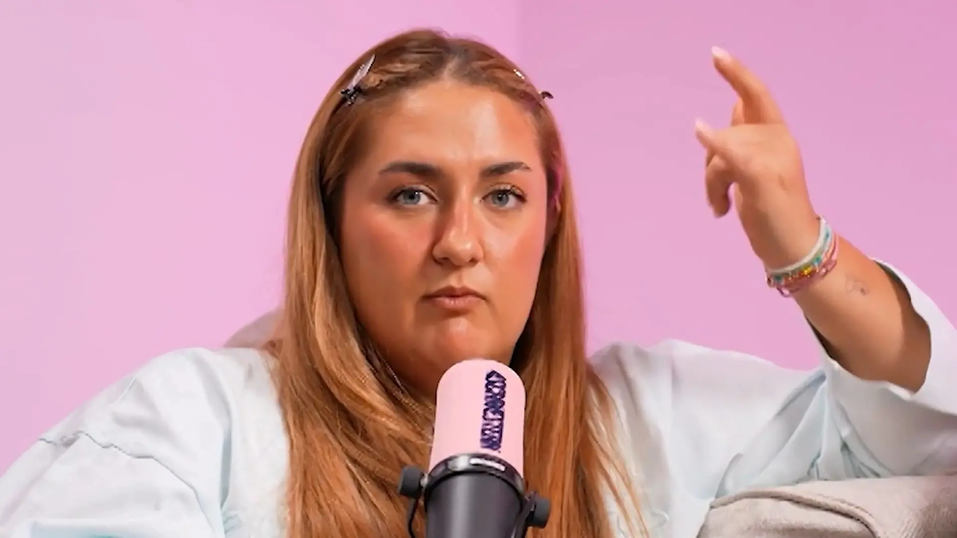 selfiesandra will HIER Botox – so reagieren ihre Schwestern! Da kommt Moderatorin ins Schwitzen