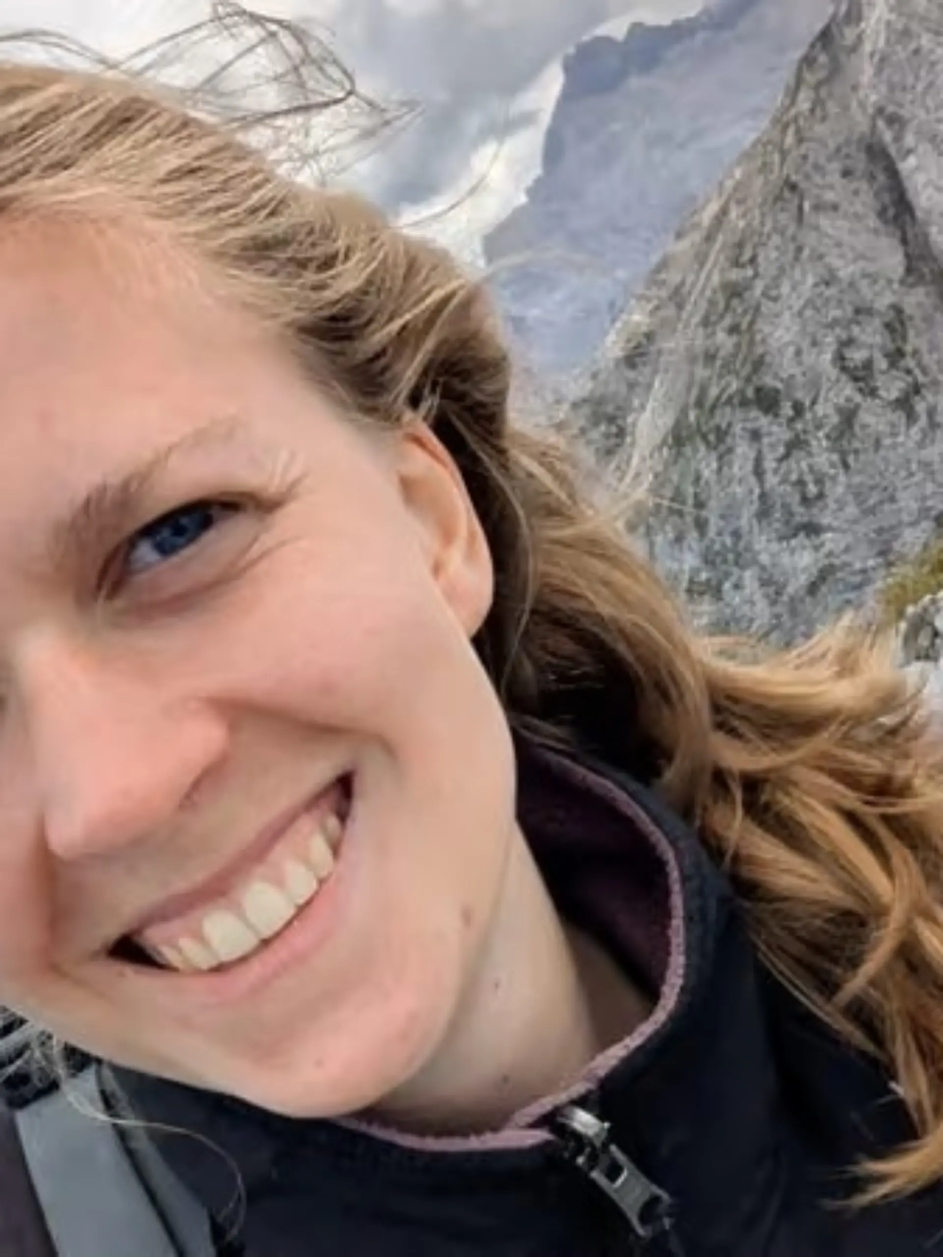 Mit diesem Bild sucht die Polizei Oberbayern nach Carolin S. 