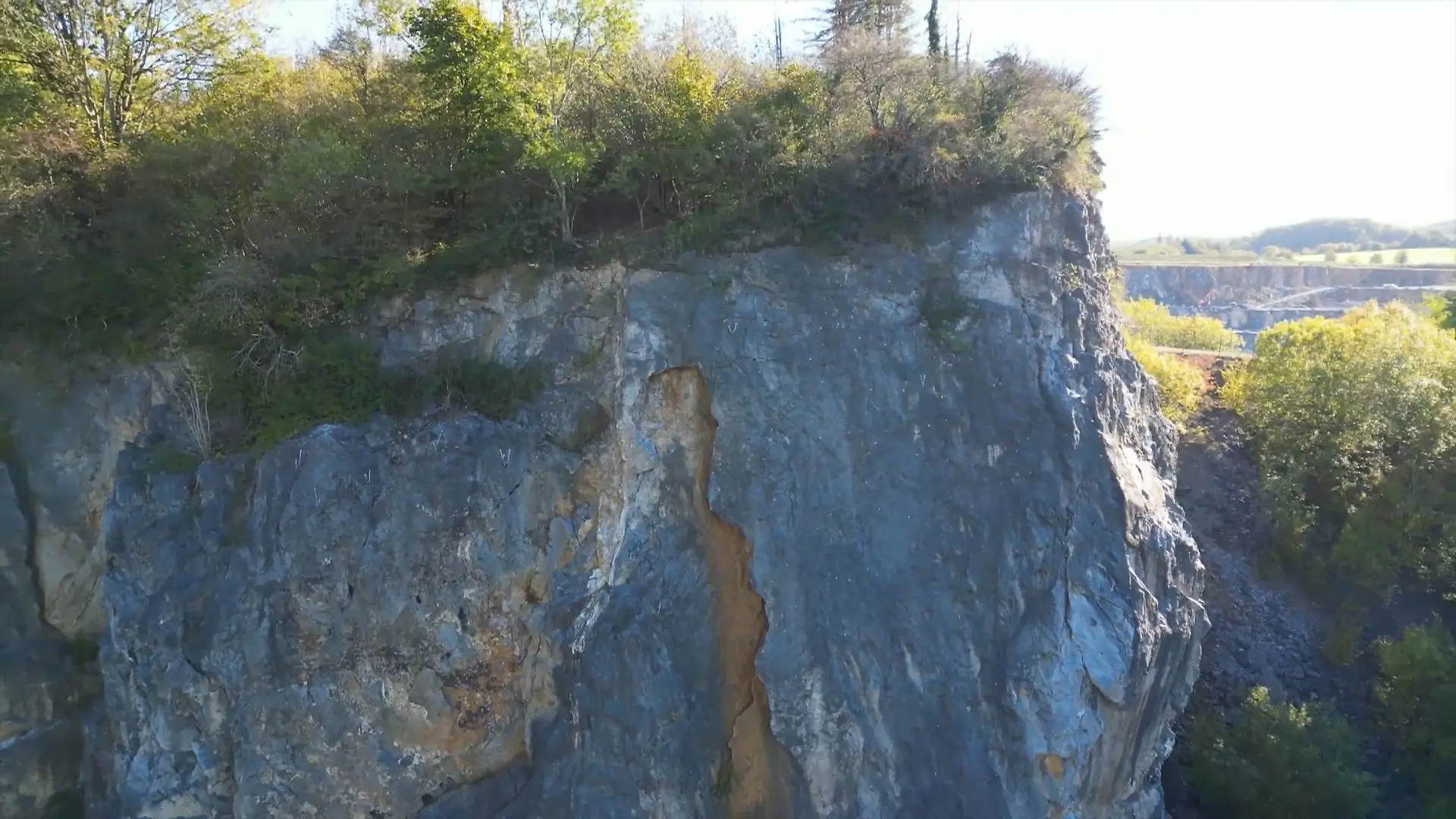 21-Jährige stirbt nach Bungee-Sprung in Warstein Tod im stillgelegten Steinbruch
