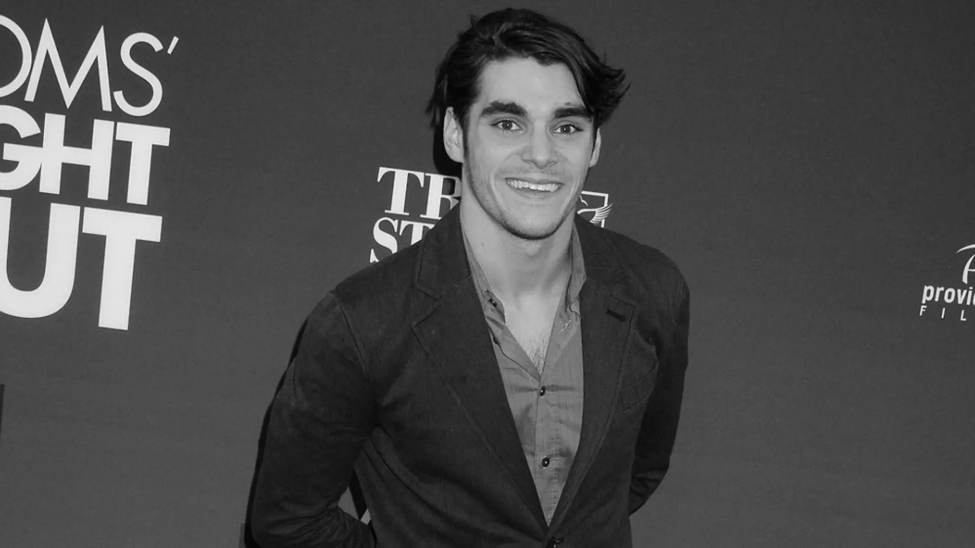 Schauspieler RJ Mitte ist im Alter von 34 Jahren gestorben.