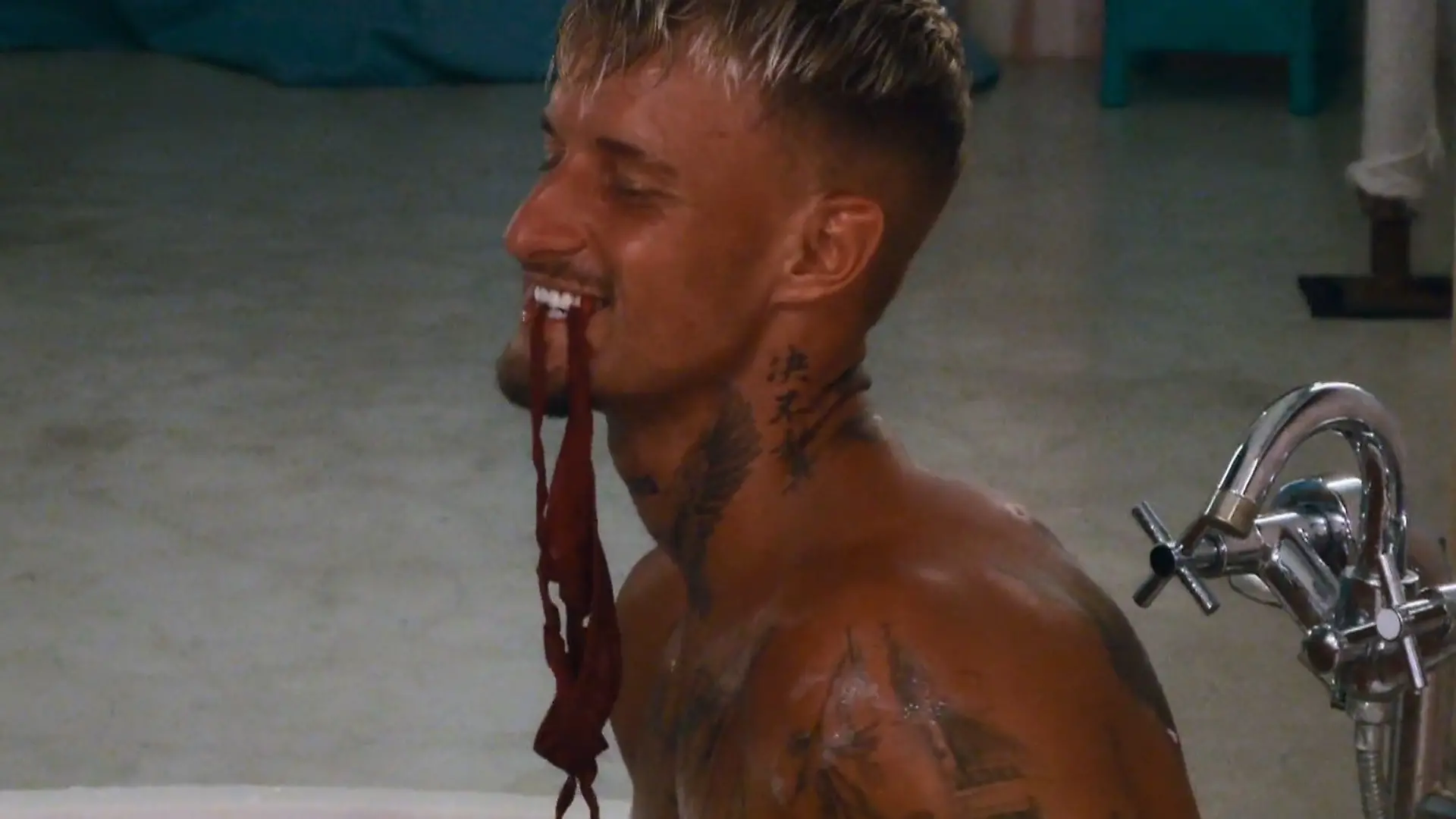 Bild von Nach heftigen Vorwürfen bei AYTO! Emma hat erneut Sex mit Laurenz – dann trifft er auf SIE