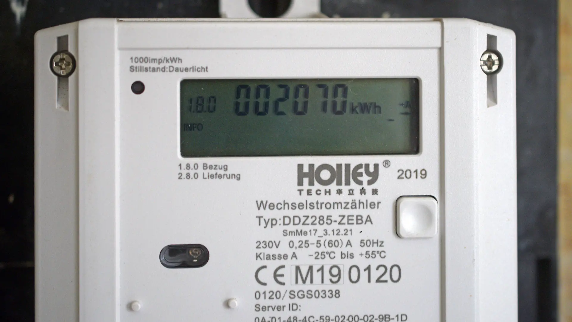 31.12.2025 Stromzähler Deutschland/ Sachsen Anhalt/ Altmark/ Altmarkkreis Salzwedel/ Stadt Klötze/ Ortsteil Kusey/ digitaler Wechselstromzähler/ zum Jahresende soll der Zählerstand abgelesen werden damit der Energieversorger die Rechnung stellen kann ***Nutzung nur redaktionelll*** *** 31 12 2025 Electricity meter Germany Saxony Anhalt Altmark Altmarkkreis Salzwedel Stadt Klötze Ortsteil Kusey digital alternating current meter at the end of the year the meter reading should be read so that the energy supplier can bill Use only editoriall