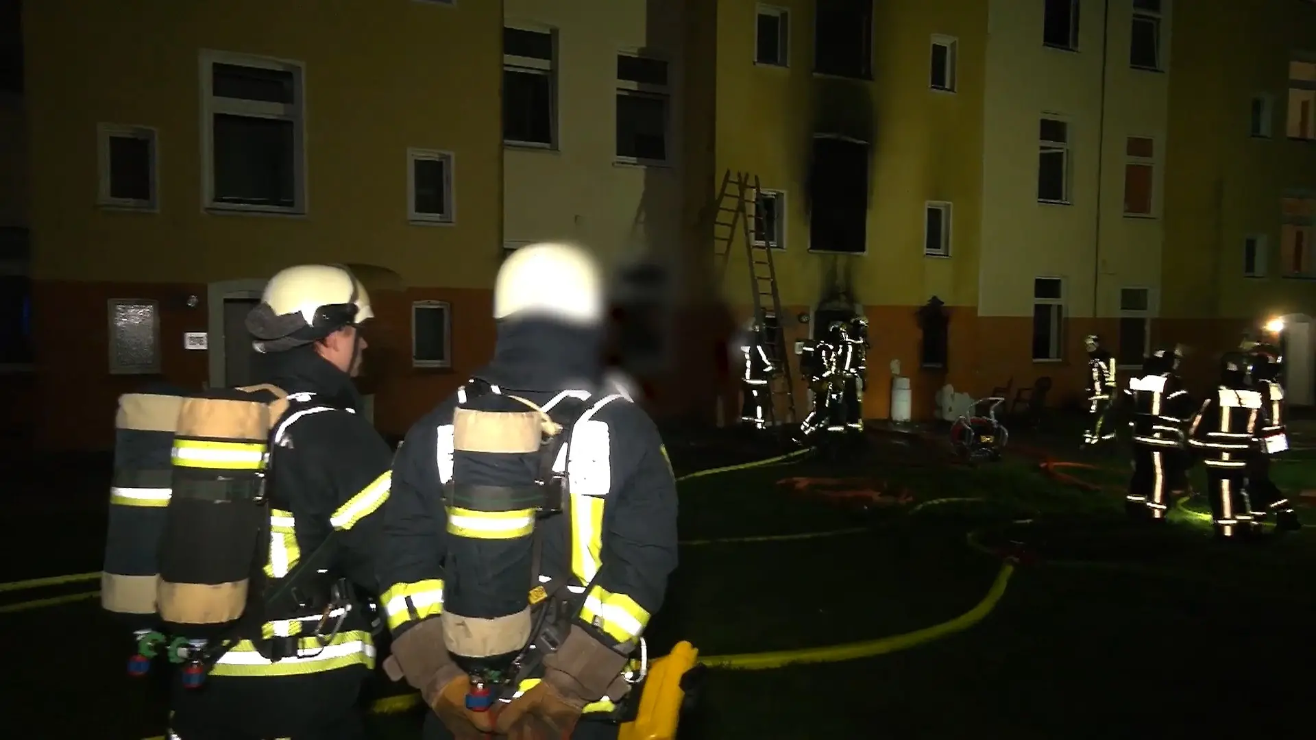 Tote bei Brand in Bochum Großeinsatz der Feuerwehr