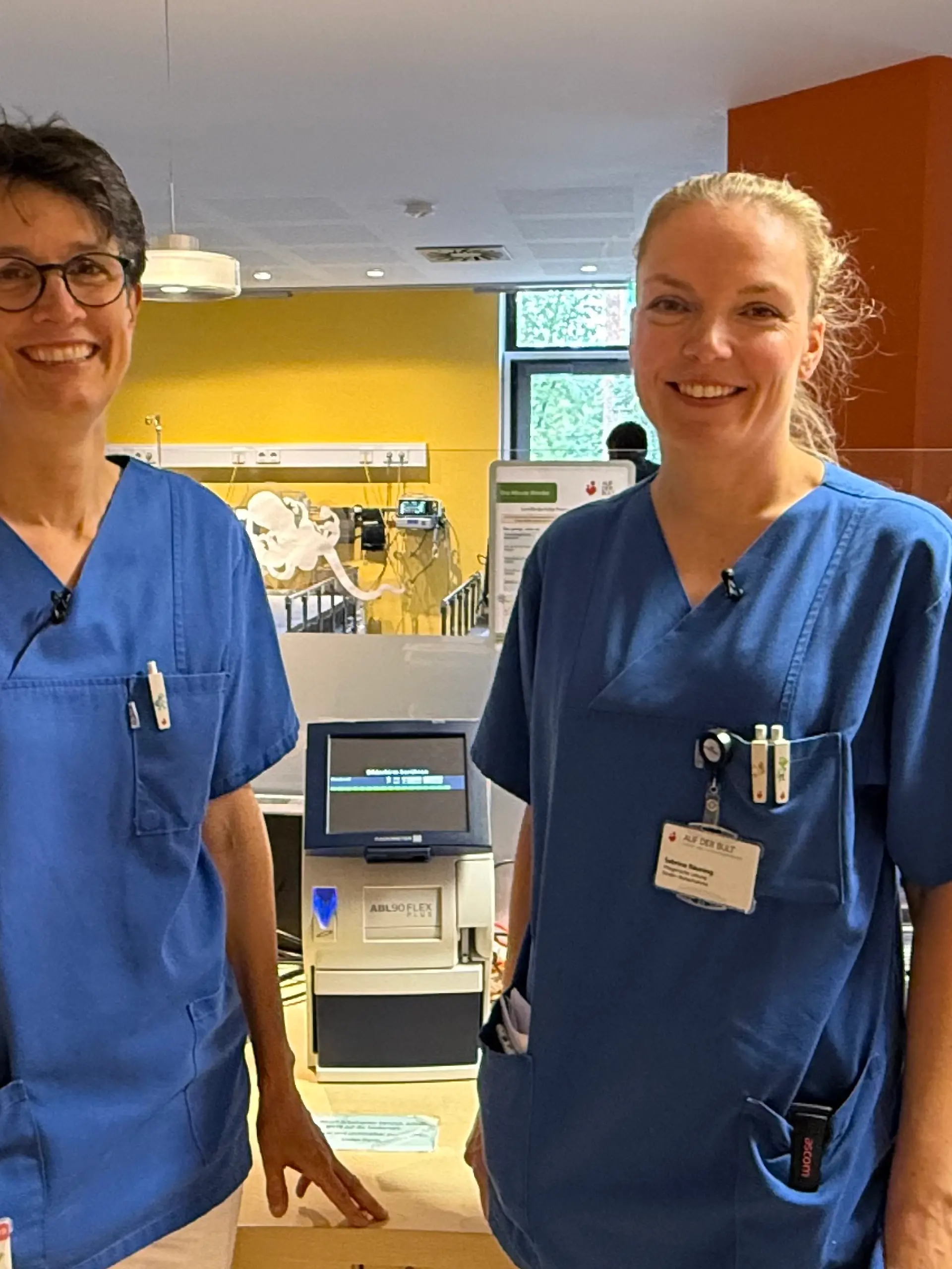 Kinderärztin Katharina Crüwell und die pflegerische Leiterin, Sabrina Bäuning, arbeiten mit Herzblut in der Kindernotaufnahme.