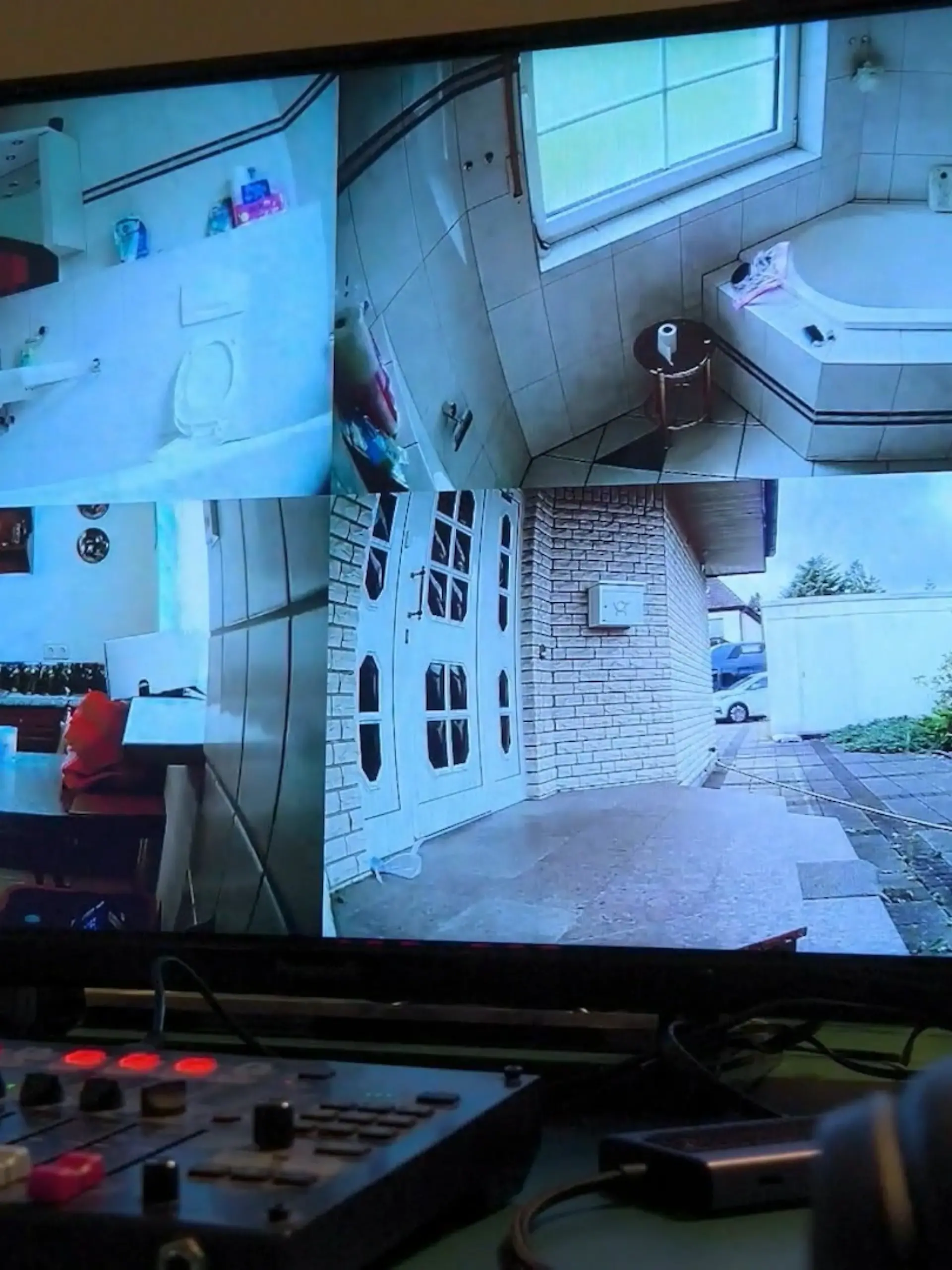 Bild zu: "Handwerker Notdienste im Test mit versteckter Kamera"
