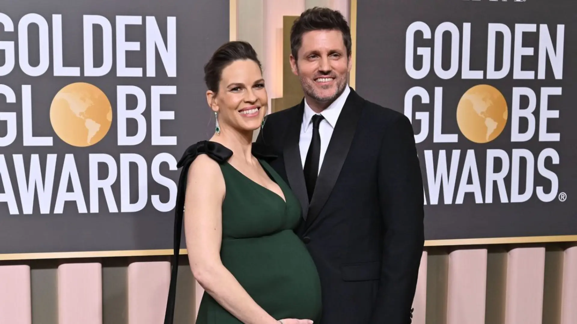 Hilary Swank und Philip Schneider sind seit 2023 Eltern von Zwillingen.