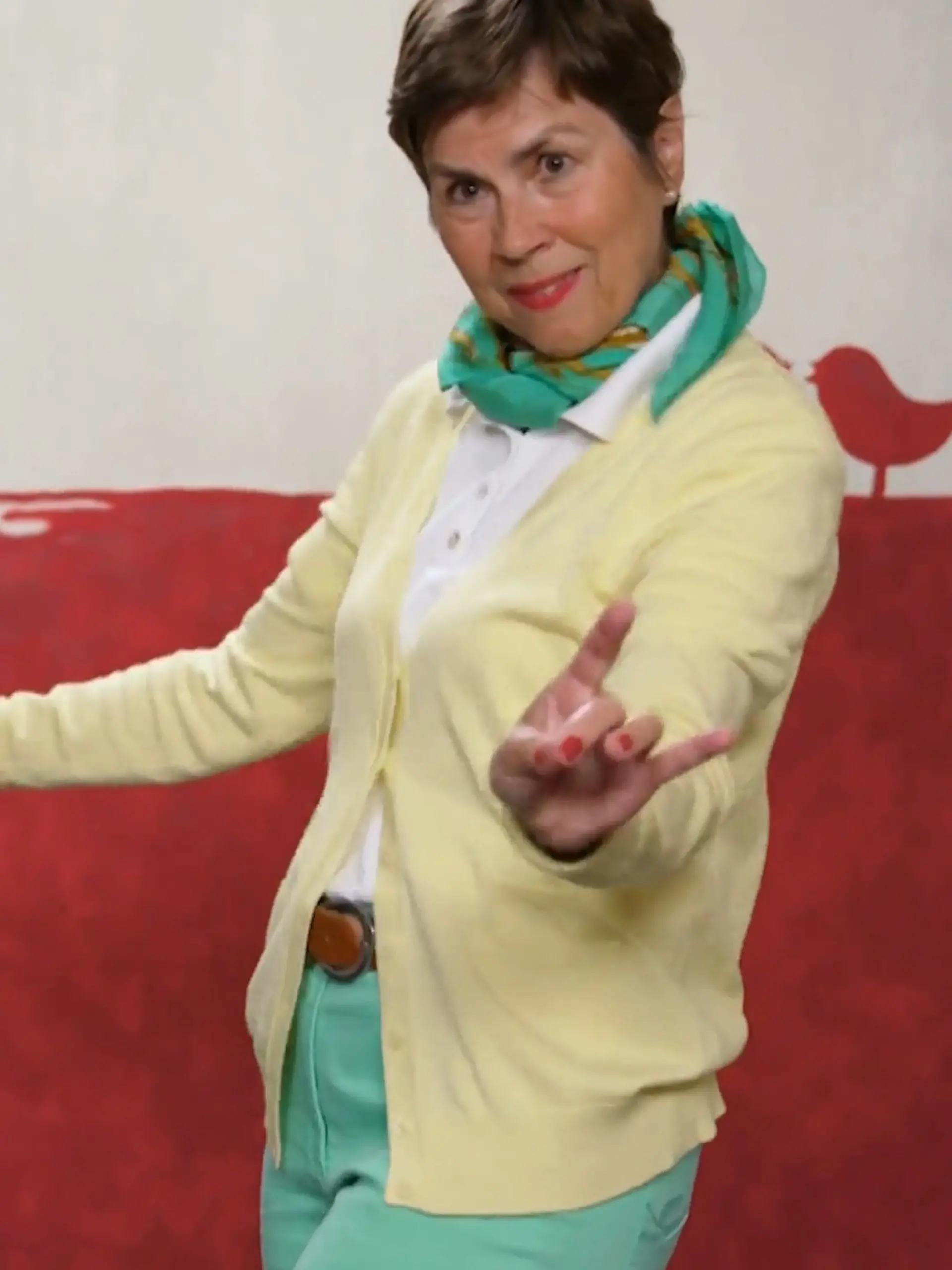 Bild zu: "Single-Dame tanzt sich locker zum Date"