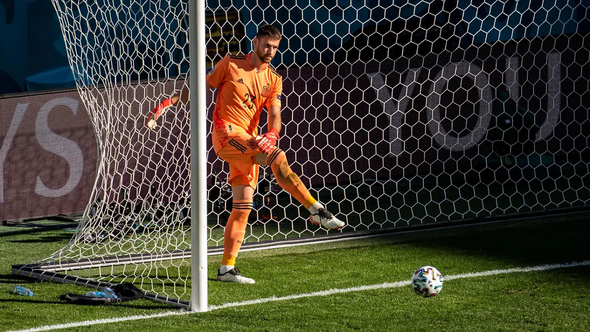  210628 Goalkeeper Unai Simon of Spain looks dejected after 1-0 during the UEFA EURO, EM, Europameisterschaft,Fussball 2020 Football Championship round of 16 match between Croatia and Spain on June 28, 2021 in Copenhagen. Photo: Petter Arvidson / BILDBYRAN / kod PA / PA0227 fotboll football soccer fotball fotbolls-em europamästerskap em uefa euro uefa european football championship euro 2020 sverige sweden sverige a attondelsfinal round of 16 kroatien croatia spanien spain bbeng Depp *** 210628 Goalkeeper Unai Simon of Spain looks dejected after 1 0 during the UEFA Euro 2020 Football Championship round of 16 match between Croatia and Spain on June 28, 2021 in Copenhagen Photo Petter Arvidson BILDBYRAN kod PA PA0227 fotboll football soccer fotball fotbolls em europamästerskap em uufa euro uefa european football championship euro 2020 sverige sweden sverige a attondelsfinal round of 16 croatia croatia spain bbeng Depp, PUBLICATIONxNOTxINxSWExNORxAUT Copyright: PETTERxARVIDSON BB210628PA030