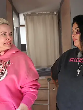 Daniela Katzenberger mit ihrer Mutter.
