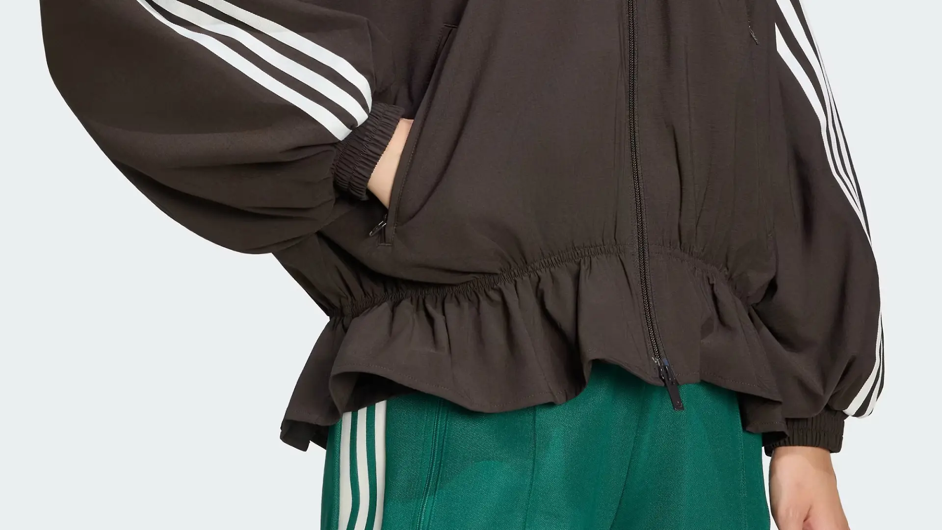 Blousy Originals Jacke von Adidas.