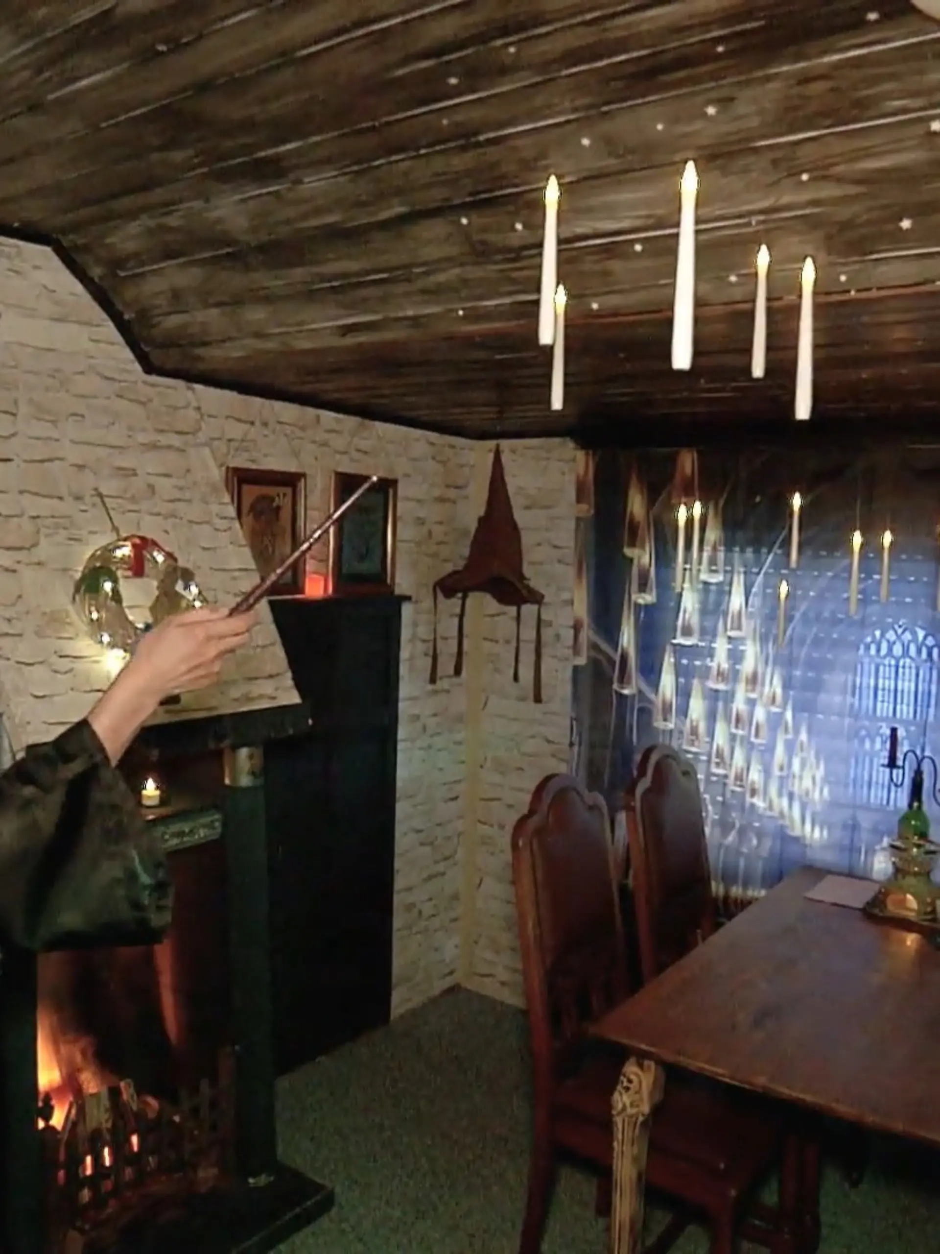 Bild zu: "Harry-Potter-Wahnsinn! Hinter DIESER Haustür versteckt sich ein echtes Hogwarts"