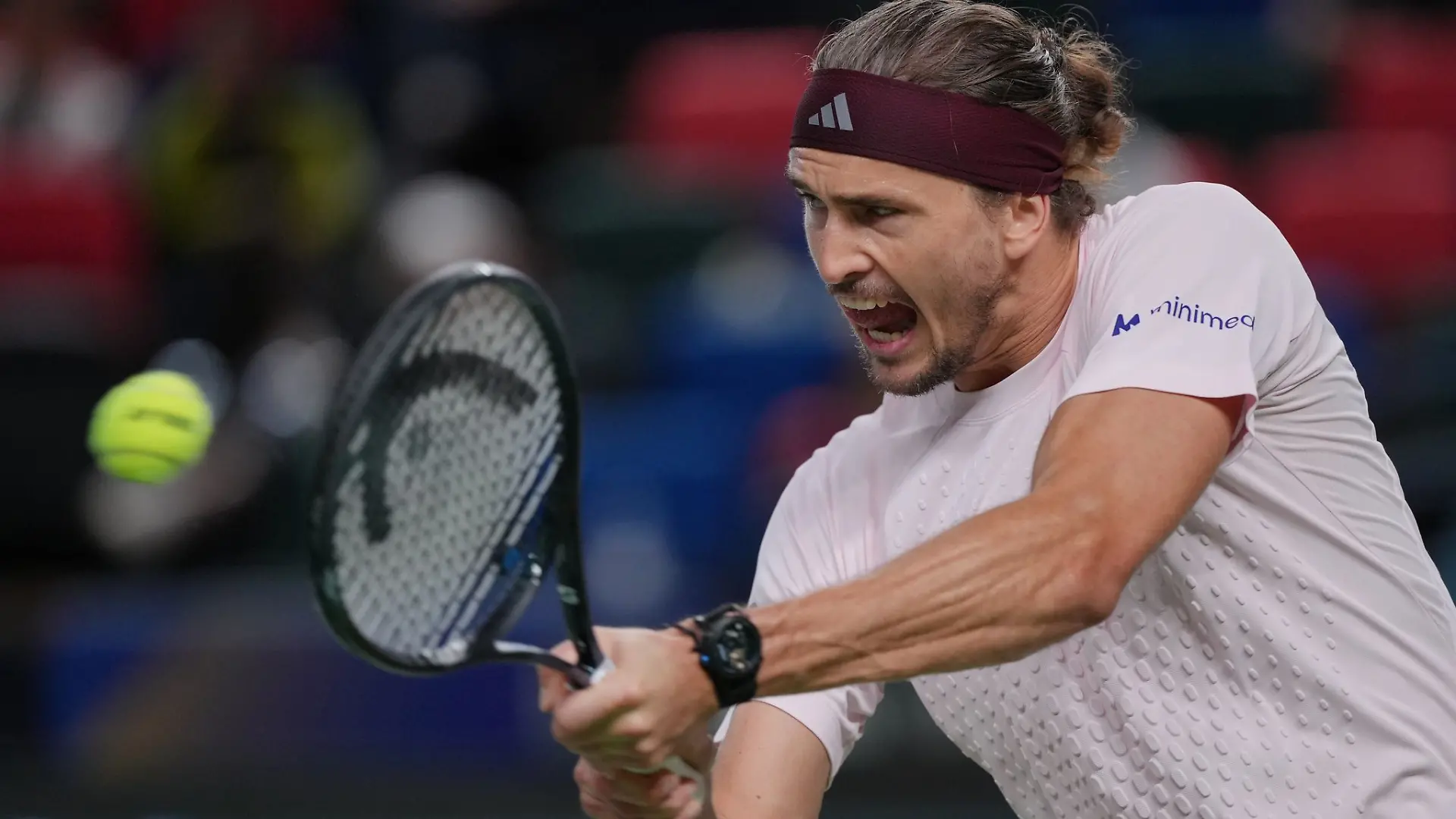 Alexander Zverev steht im Halbfinale von Shanghai. (Archivbild)