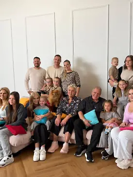 „Die Wollnys“ kehren zurück: Familienfoto wirft Fragen auf