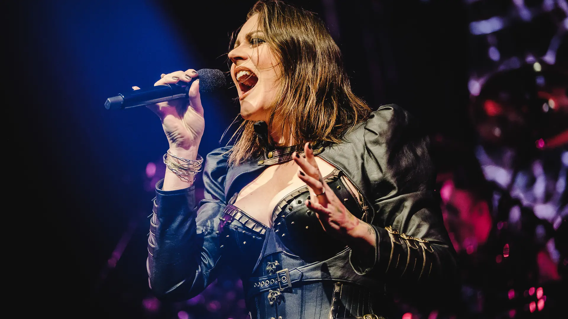 Zürich, Switzerland. 16th, December 2022. The Finnish symphonic metal band Nightwish performs a live concert at the Hallenstadion in Zürich. Here vocalist Floor Jansen is seen live on stage. (Photo credit: Gonzales Photo - Tilman Jentzsch).