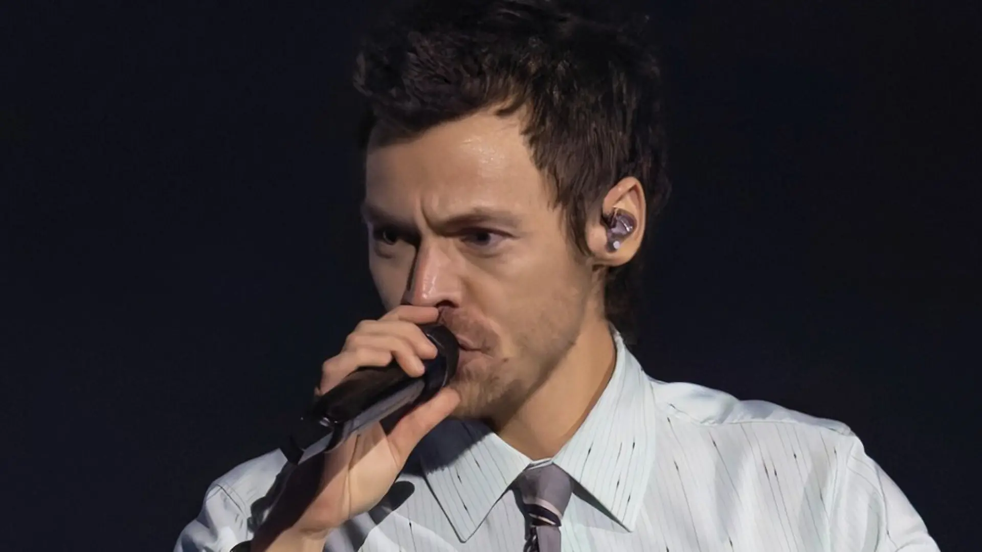 Harry Styles, hier bei den Brit Awards 2026, hat mit einer besonderen Geste seinen verstorbenen Bandkollegen Liam Payne geehrt.